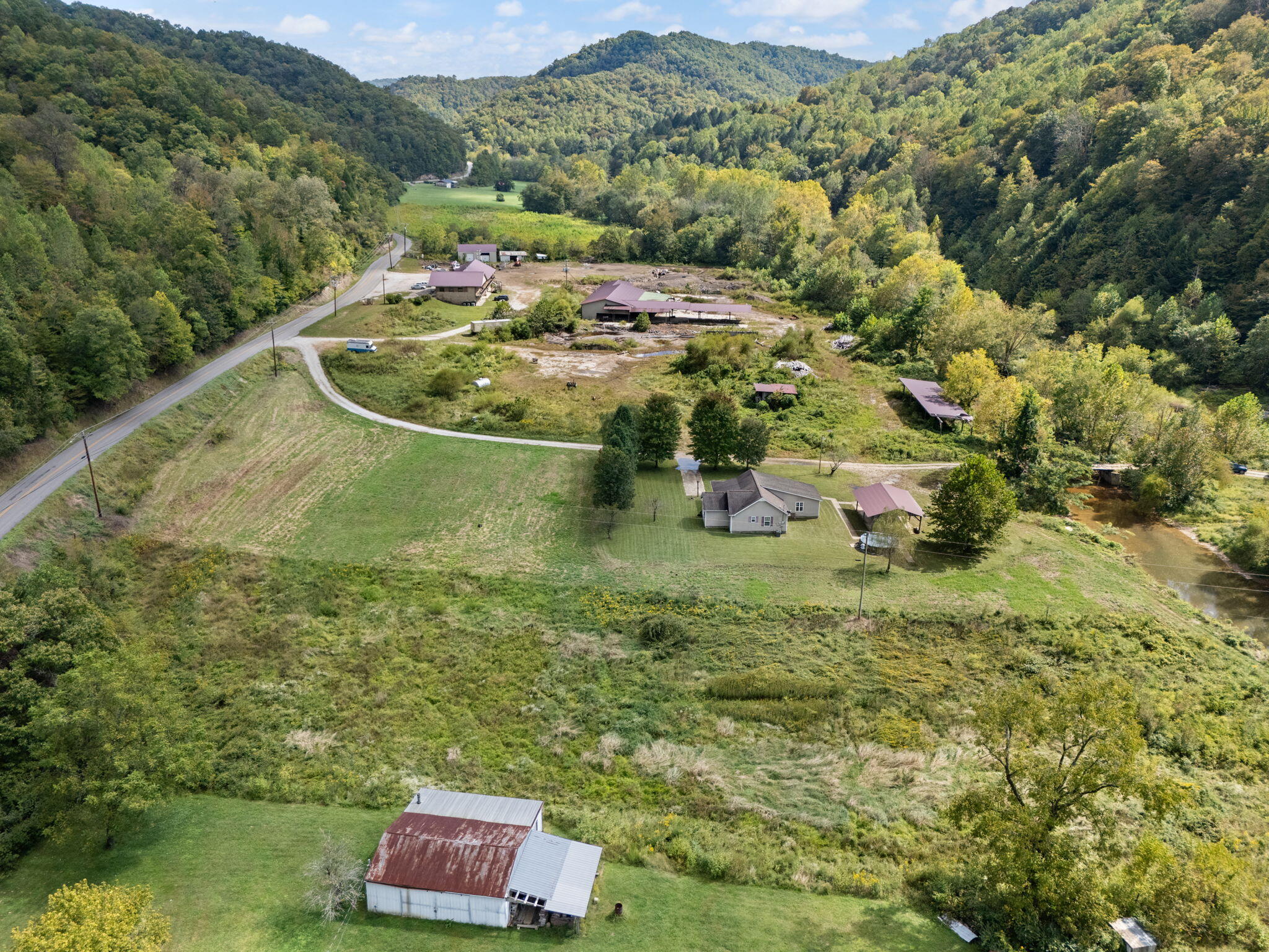 Oneida, Kentucky 40972, United States, 3 Bedrooms Bedrooms, ,2 BathroomsBathrooms,Residential,Active,220058