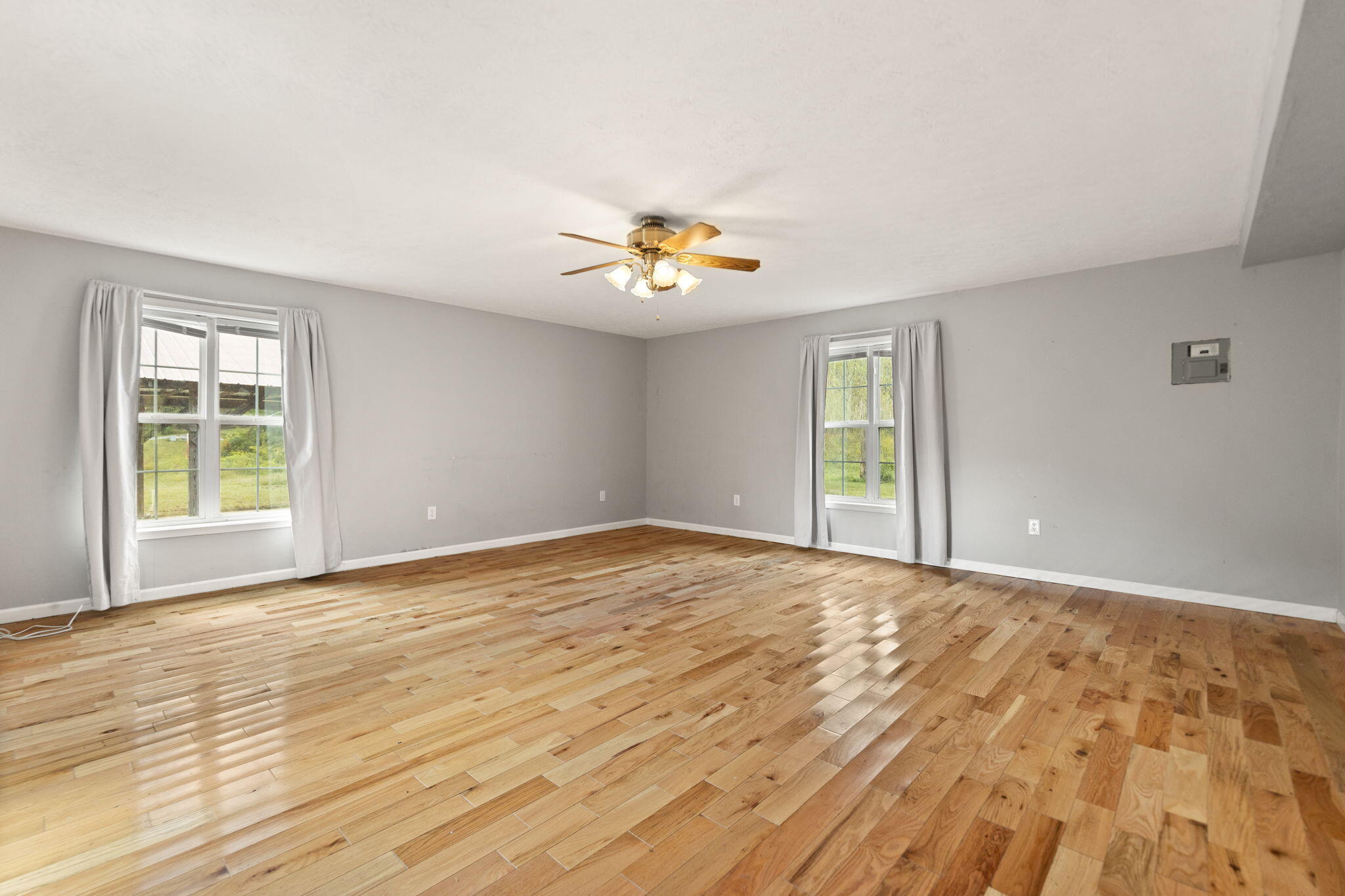 Oneida, Kentucky 40972, United States, 3 Bedrooms Bedrooms, ,2 BathroomsBathrooms,Residential,Active,220058