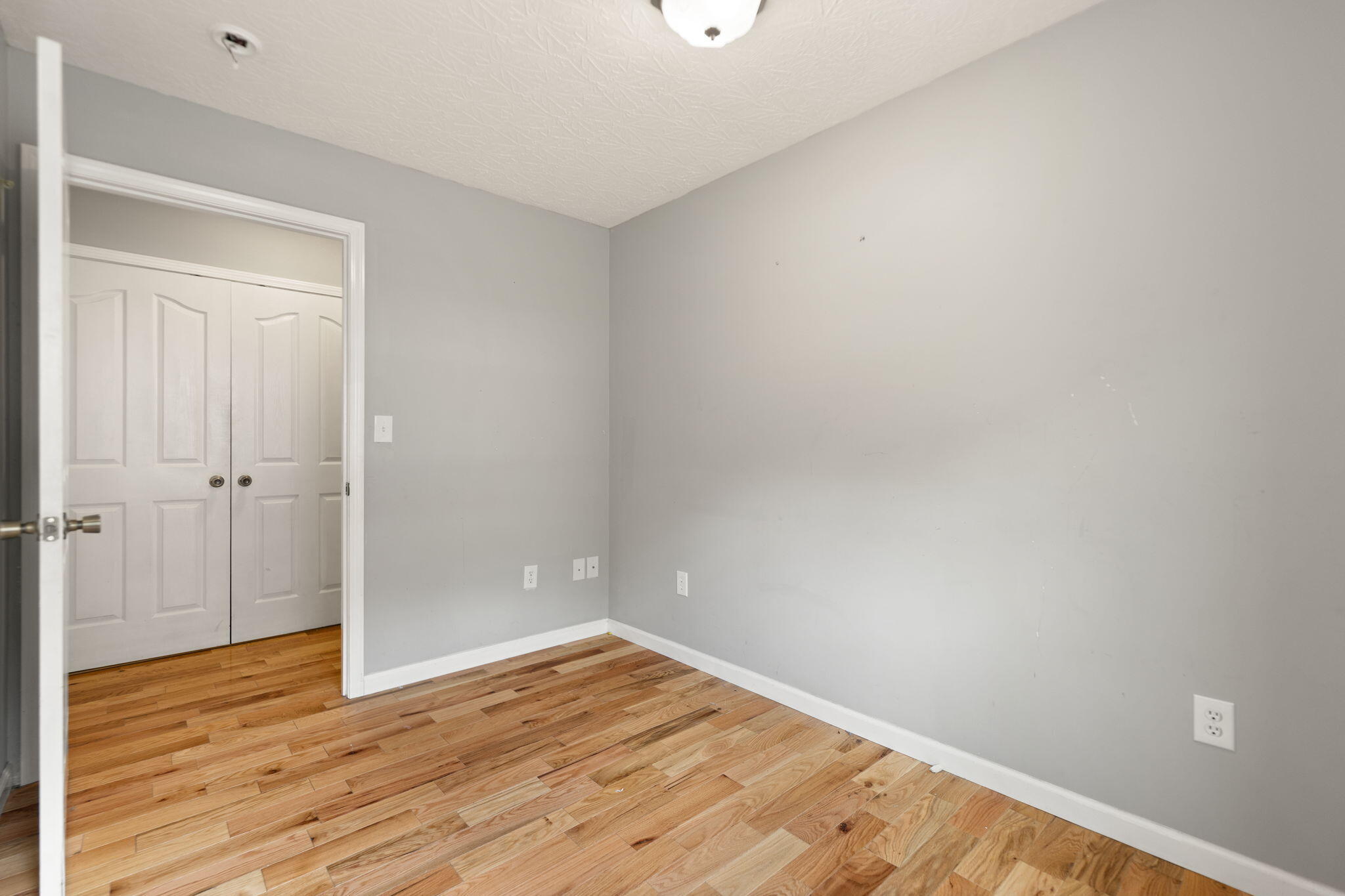 Oneida, Kentucky 40972, United States, 3 Bedrooms Bedrooms, ,2 BathroomsBathrooms,Residential,Active,220058