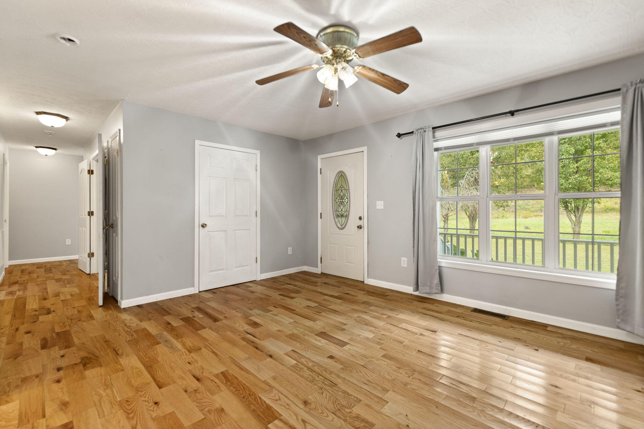 Oneida, Kentucky 40972, United States, 3 Bedrooms Bedrooms, ,2 BathroomsBathrooms,Residential,Active,220058