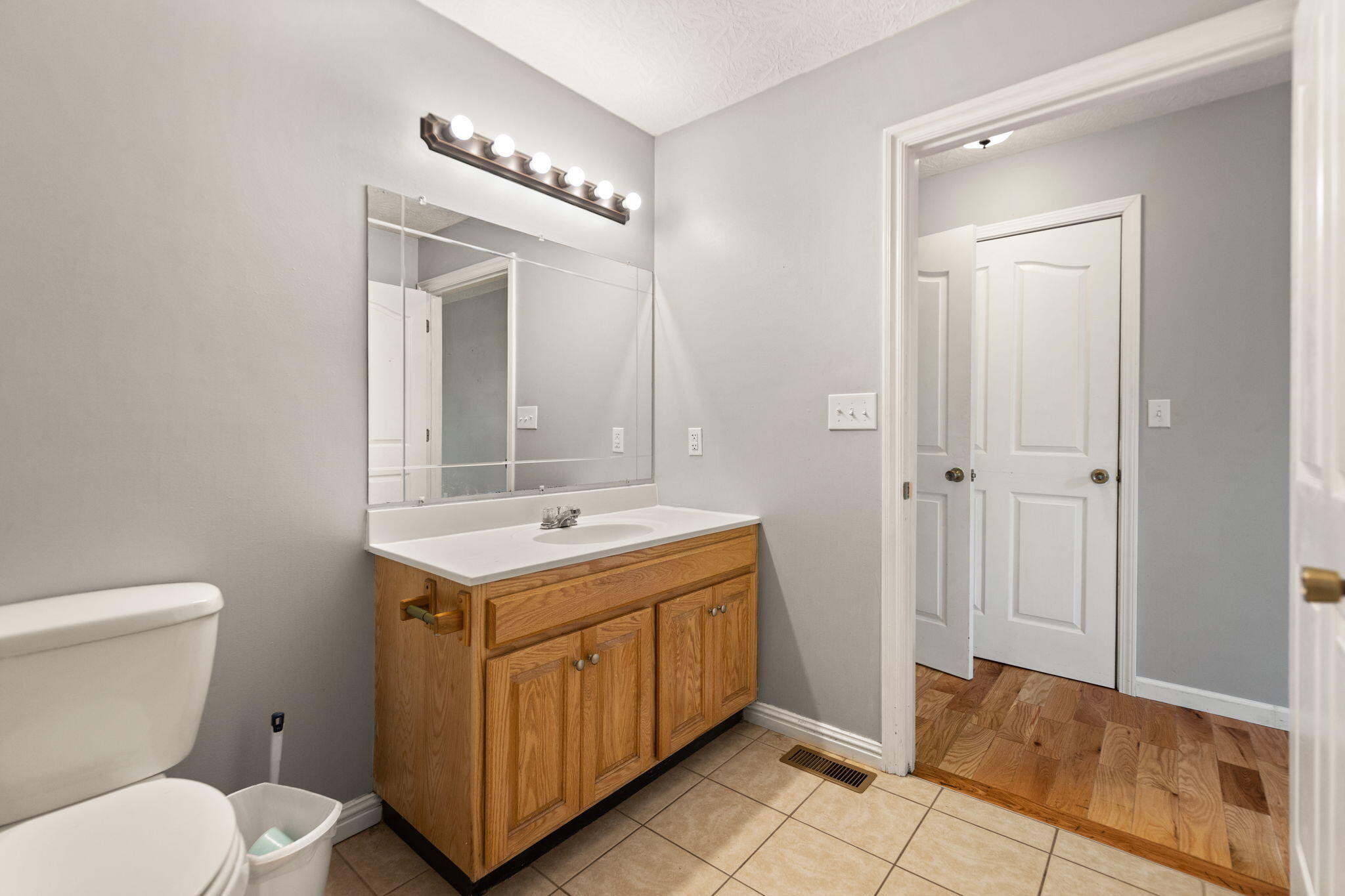 Oneida, Kentucky 40972, United States, 3 Bedrooms Bedrooms, ,2 BathroomsBathrooms,Residential,Active,220058