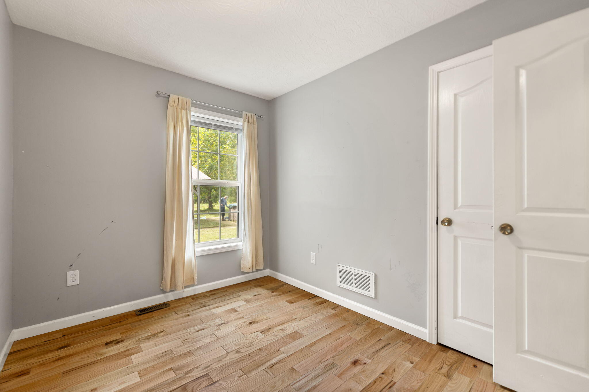 Oneida, Kentucky 40972, United States, 3 Bedrooms Bedrooms, ,2 BathroomsBathrooms,Residential,Active,220058