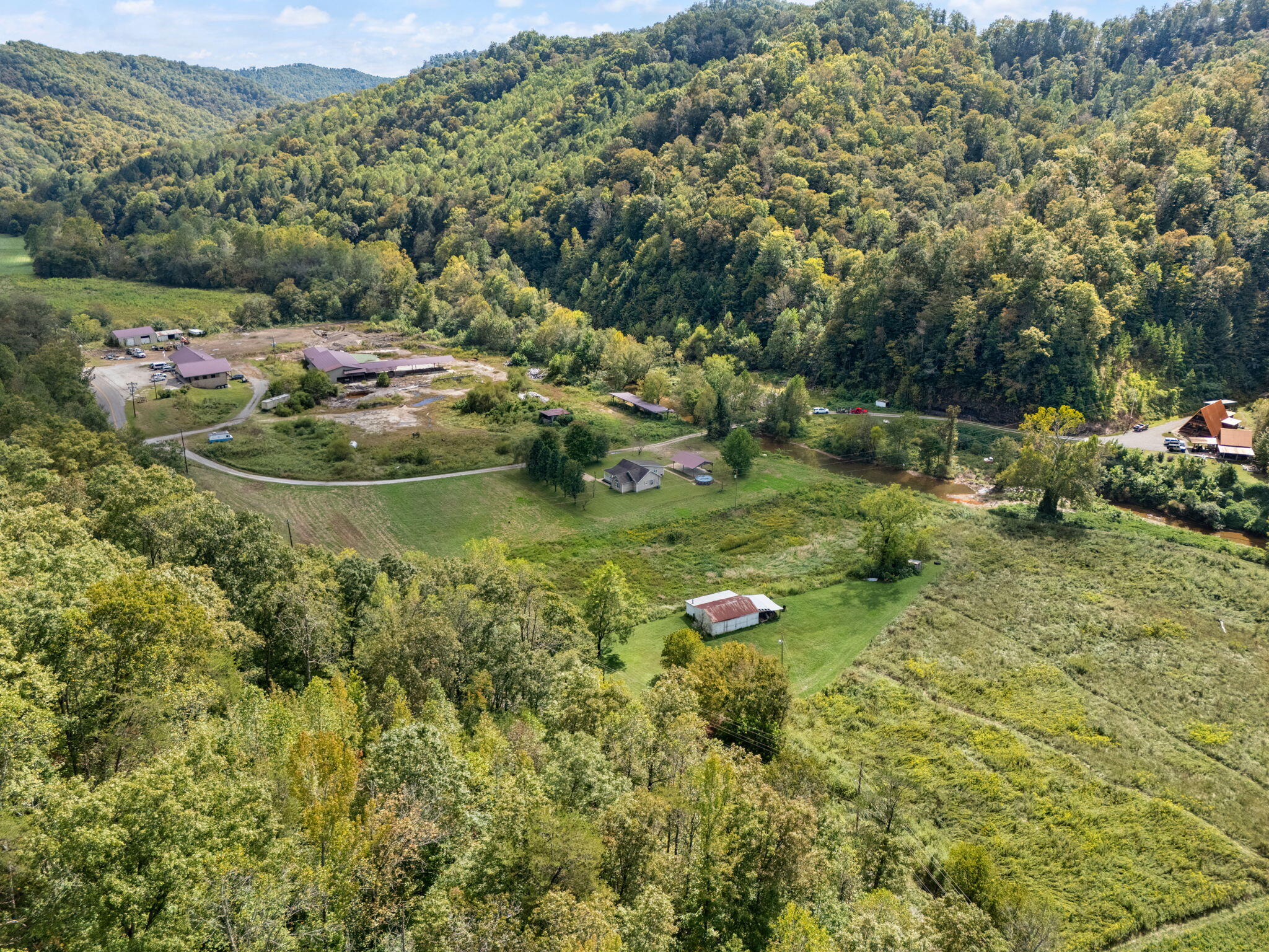 Oneida, Kentucky 40972, United States, 3 Bedrooms Bedrooms, ,2 BathroomsBathrooms,Residential,Active,220058