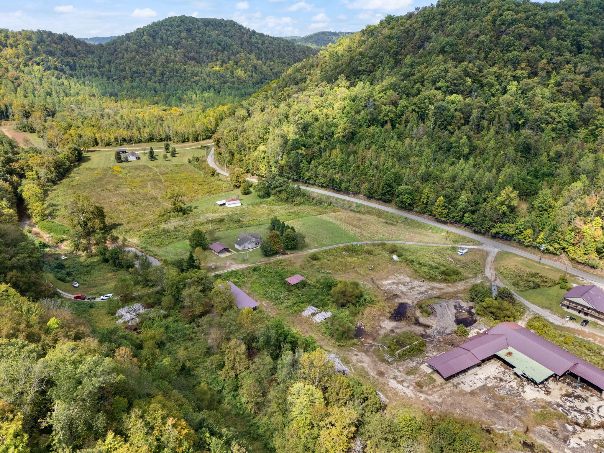 Oneida, Kentucky 40972, United States, 3 Bedrooms Bedrooms, ,2 BathroomsBathrooms,Residential,Active,220058