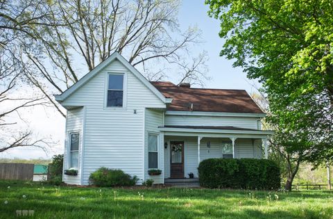 Photo of 1770 Millersburg-Cynthiana Road, Paris, KY 40361 (MLS # 25008501)