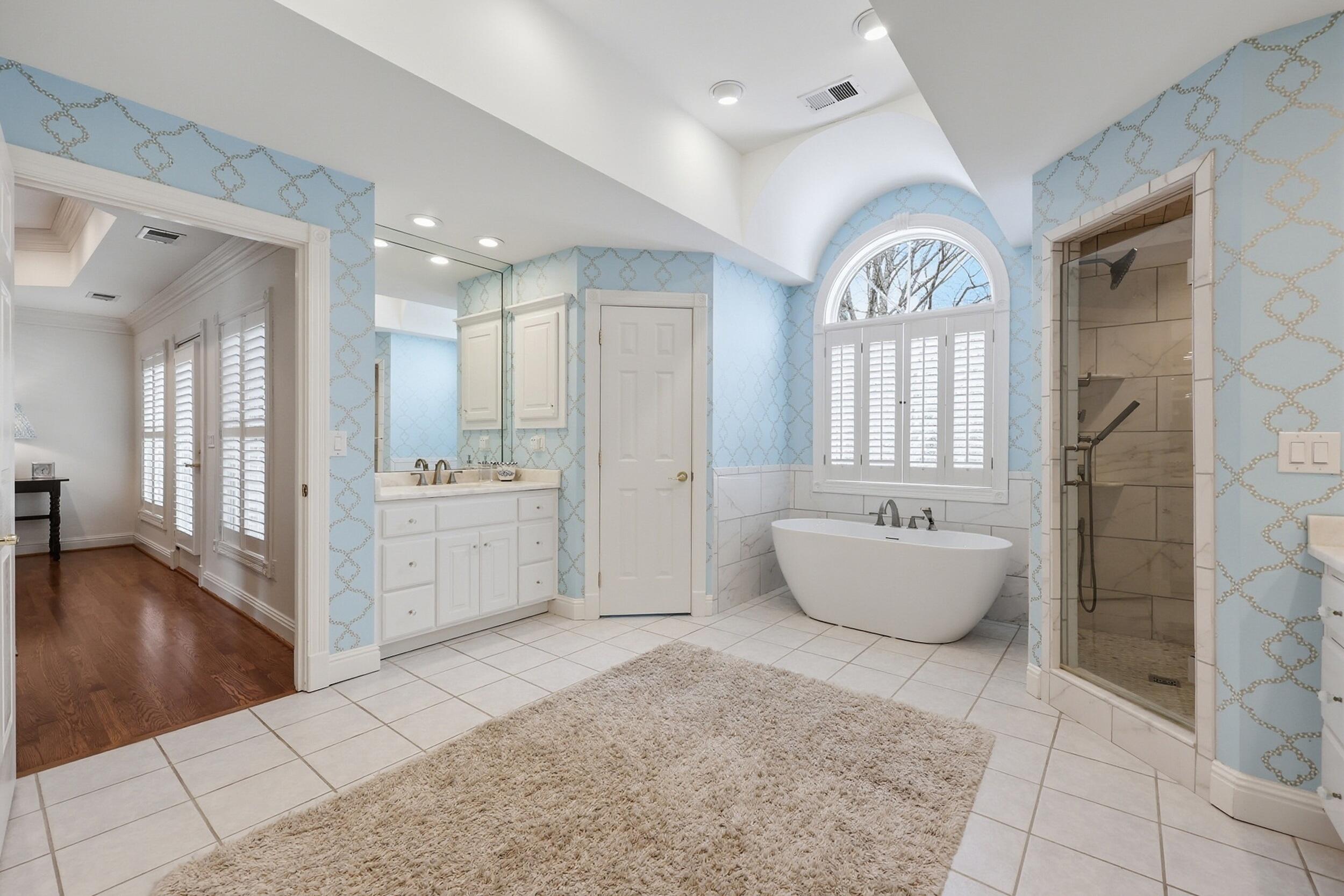 Danville, Kentucky, 40422, United States, 5 Bedrooms Bedrooms, ,5 BathroomsBathrooms,Residential,Active,2016105