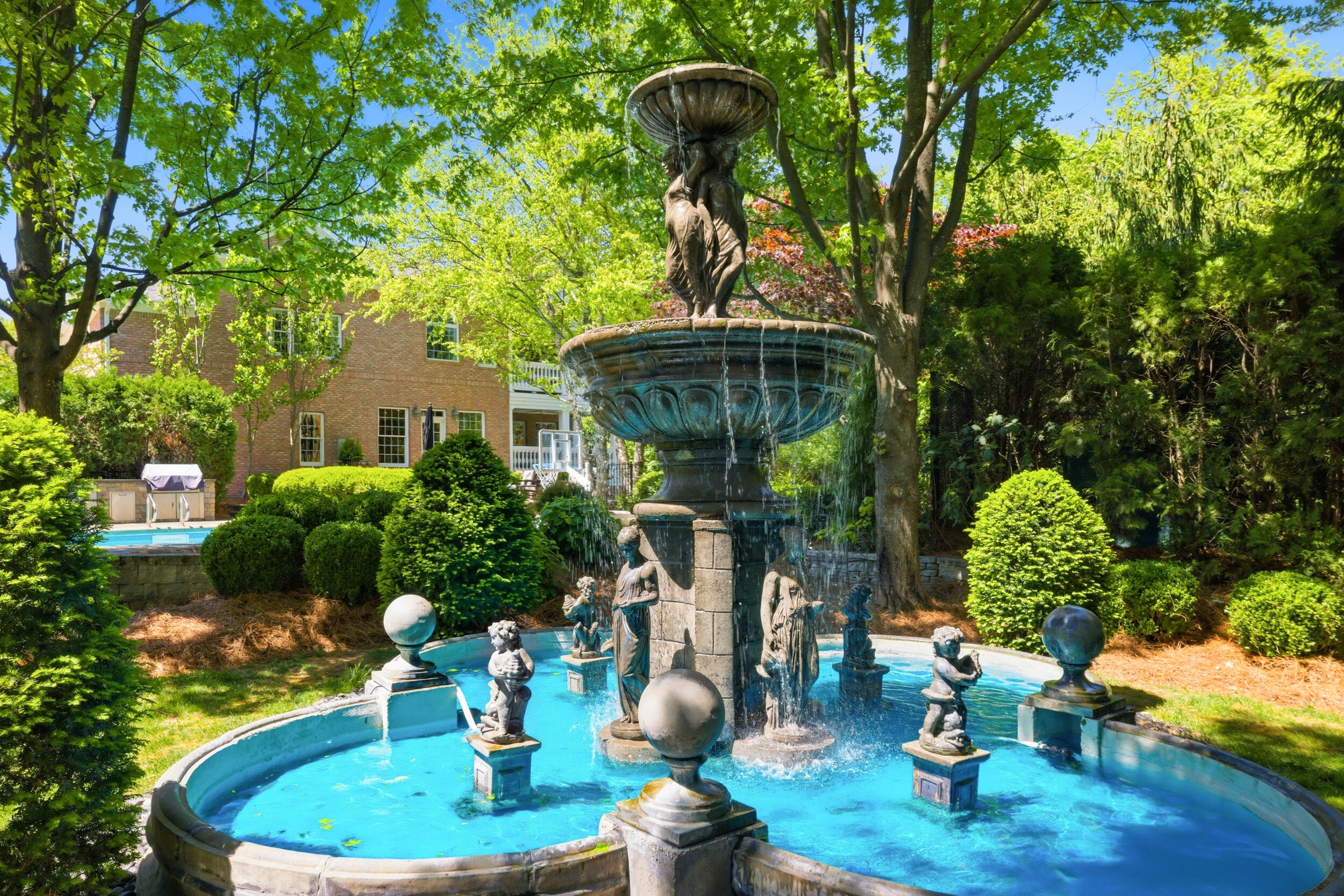 Danville, Kentucky, 40422, United States, 5 Bedrooms Bedrooms, ,5 BathroomsBathrooms,Residential,Active,2016105