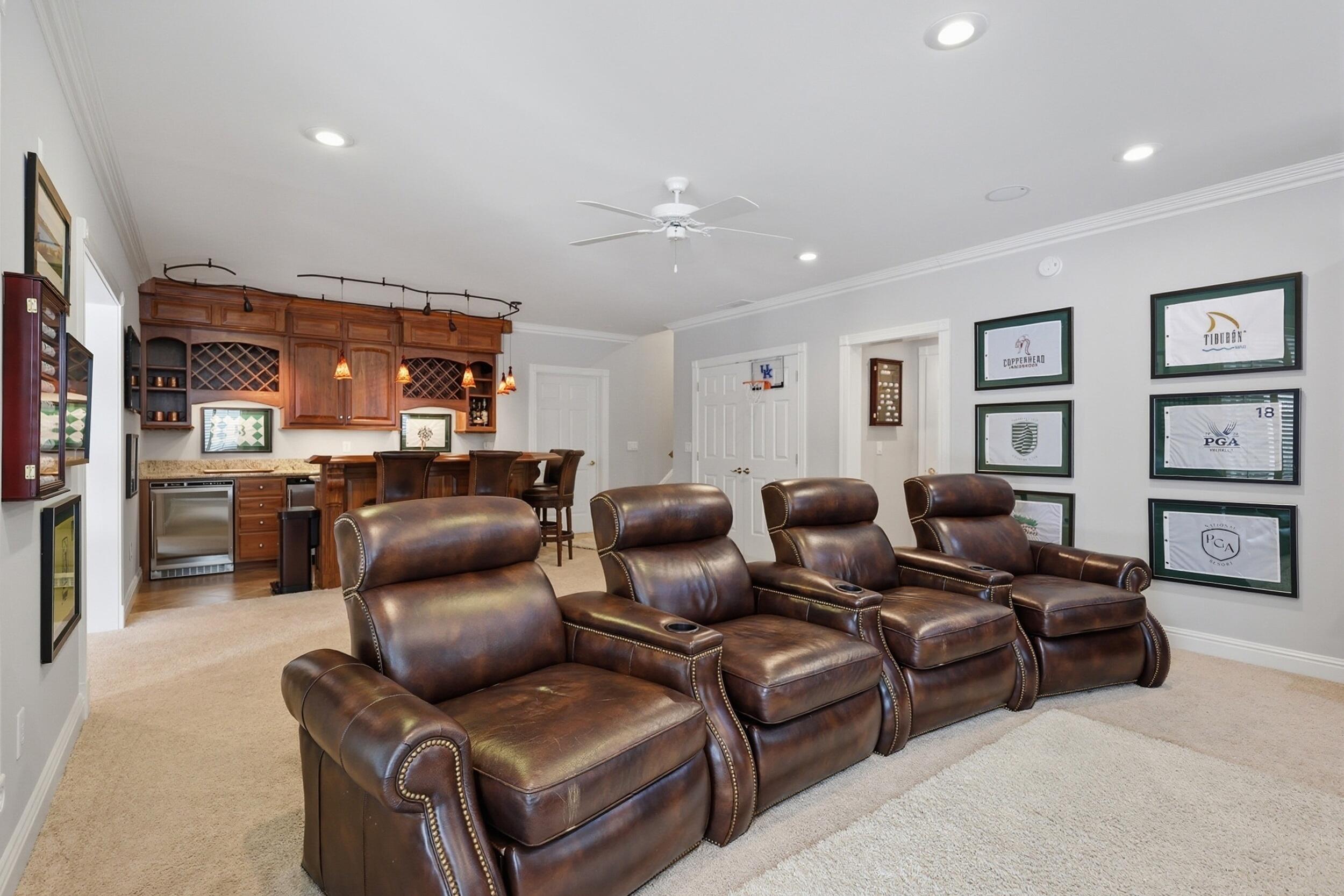 Danville, Kentucky, 40422, United States, 5 Bedrooms Bedrooms, ,5 BathroomsBathrooms,Residential,Active,2016105