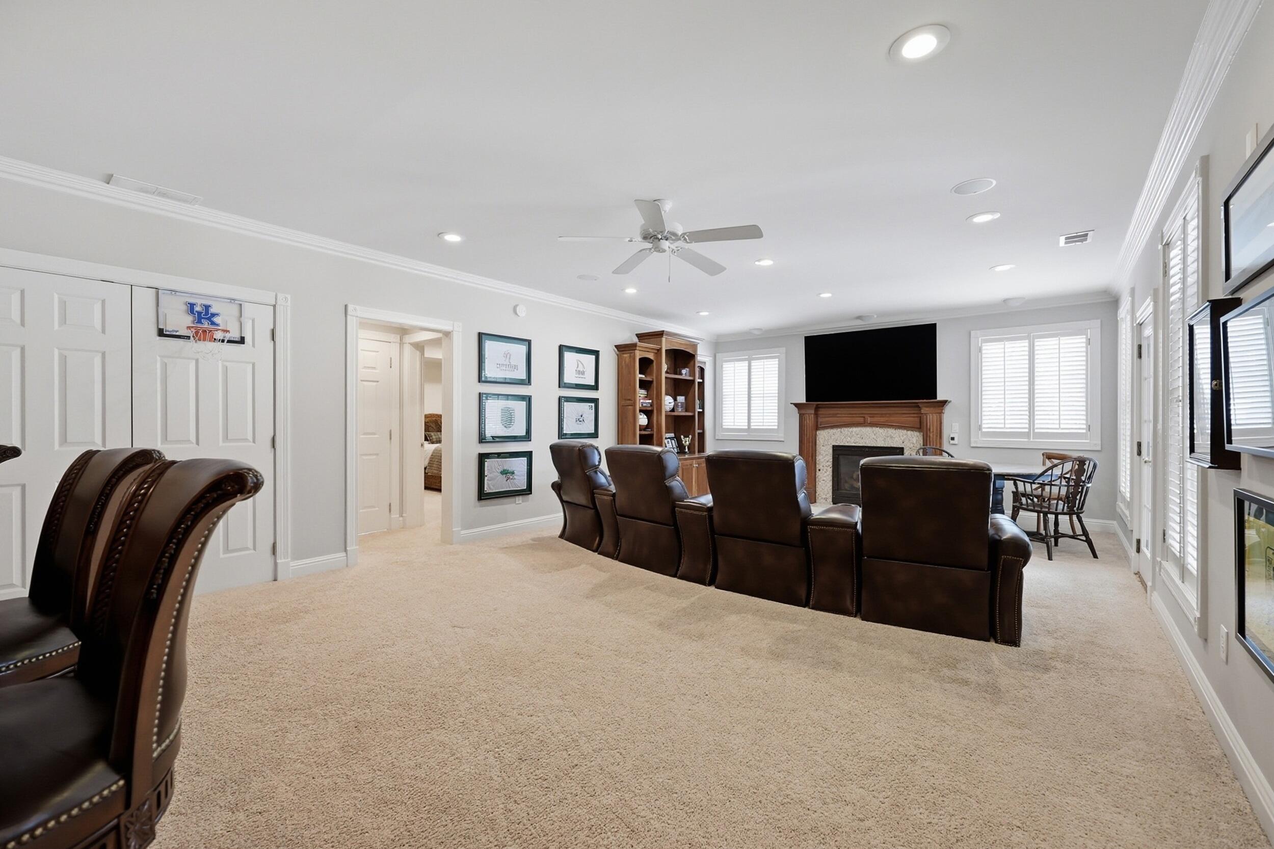 Danville, Kentucky, 40422, United States, 5 Bedrooms Bedrooms, ,5 BathroomsBathrooms,Residential,Active,2016105