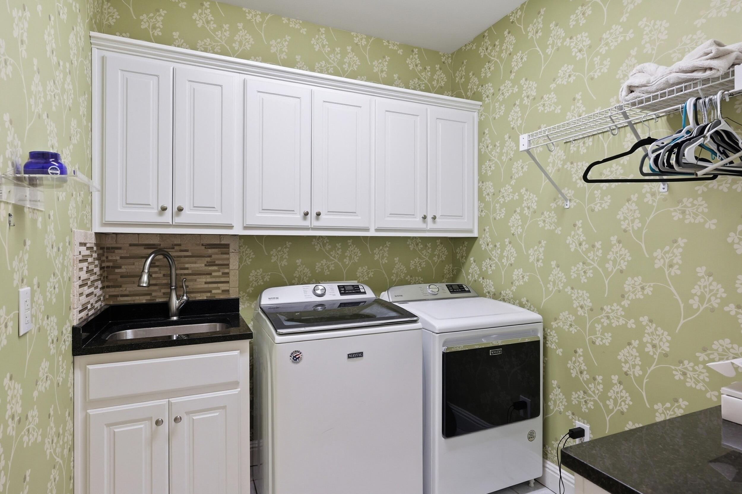 Danville, Kentucky, 40422, United States, 5 Bedrooms Bedrooms, ,5 BathroomsBathrooms,Residential,Active,2016105