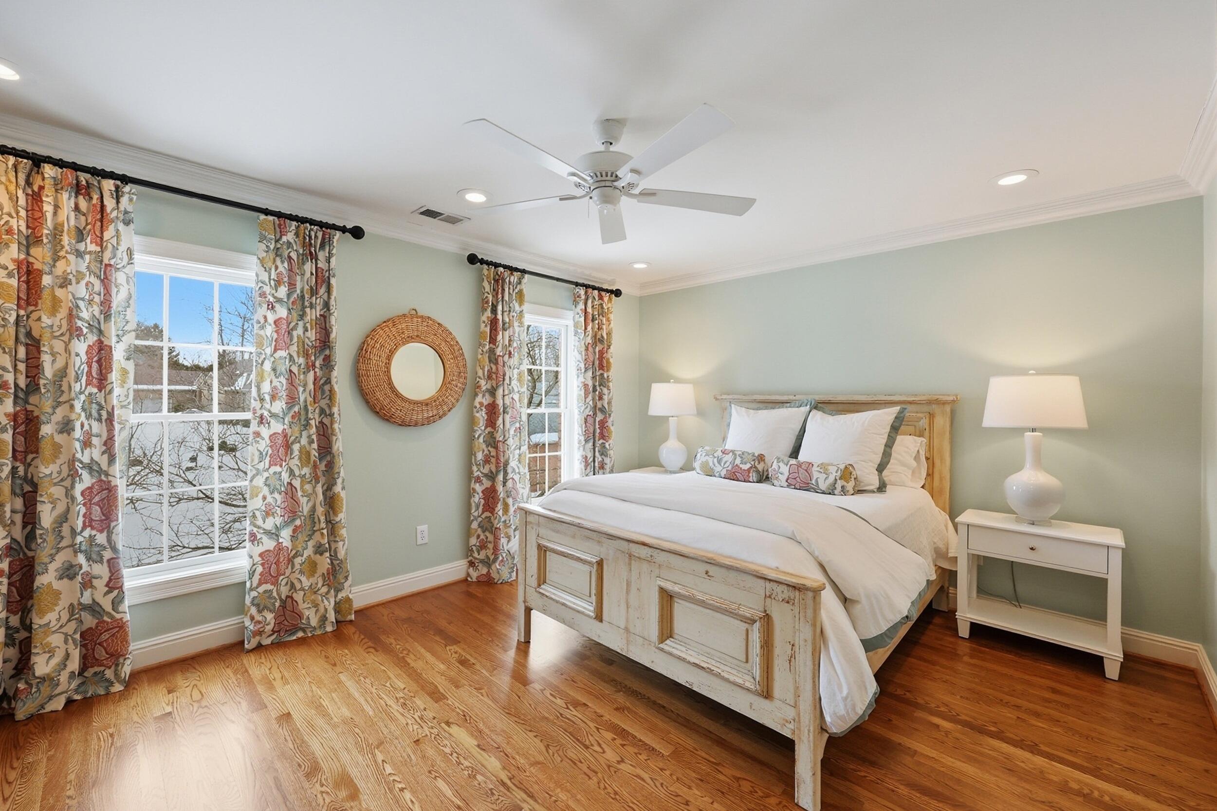 Danville, Kentucky, 40422, United States, 5 Bedrooms Bedrooms, ,5 BathroomsBathrooms,Residential,Active,2016105