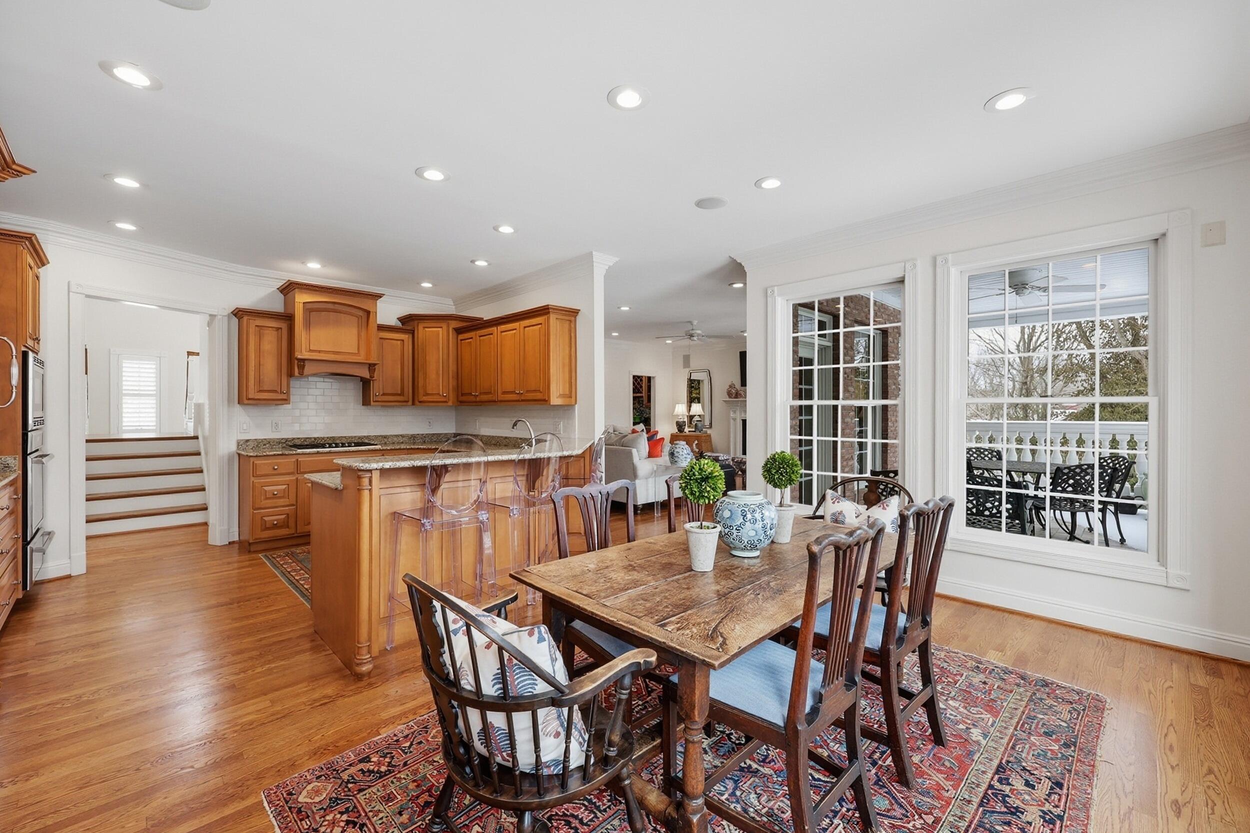Danville, Kentucky, 40422, United States, 5 Bedrooms Bedrooms, ,5 BathroomsBathrooms,Residential,Active,2016105