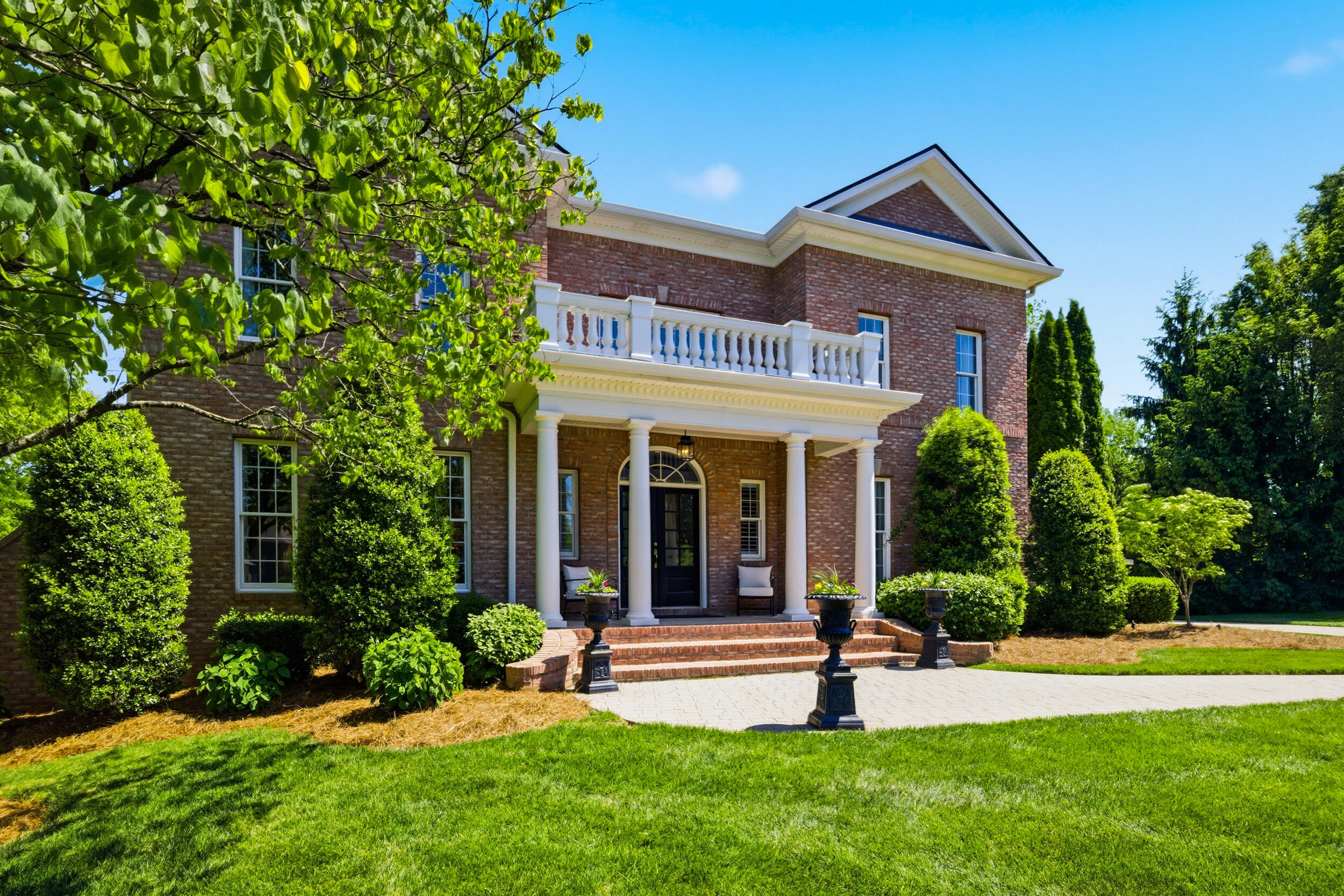 Danville, Kentucky, 40422, United States, 5 Bedrooms Bedrooms, ,5 BathroomsBathrooms,Residential,Active,2016105