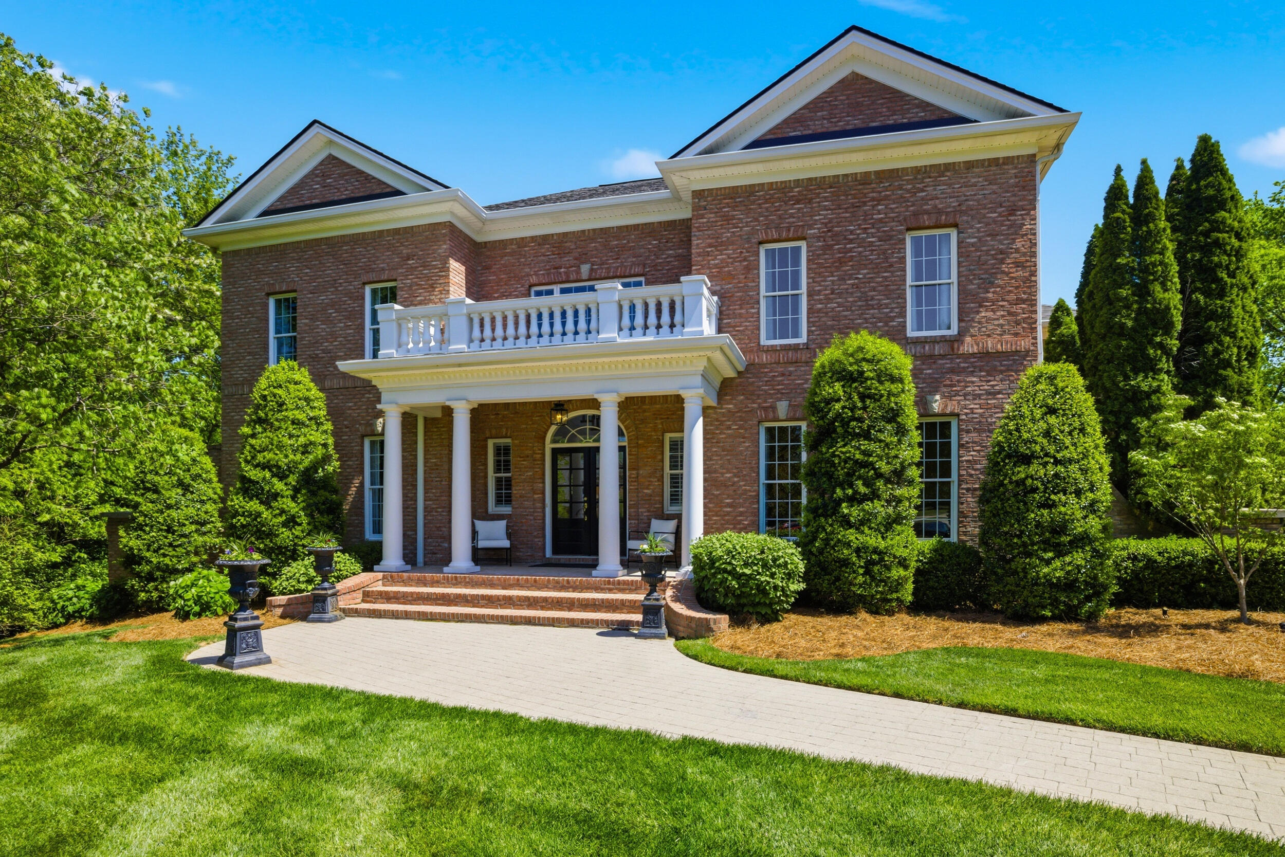 Danville, Kentucky, 40422, United States, 5 Bedrooms Bedrooms, ,5 BathroomsBathrooms,Residential,Active,2016105