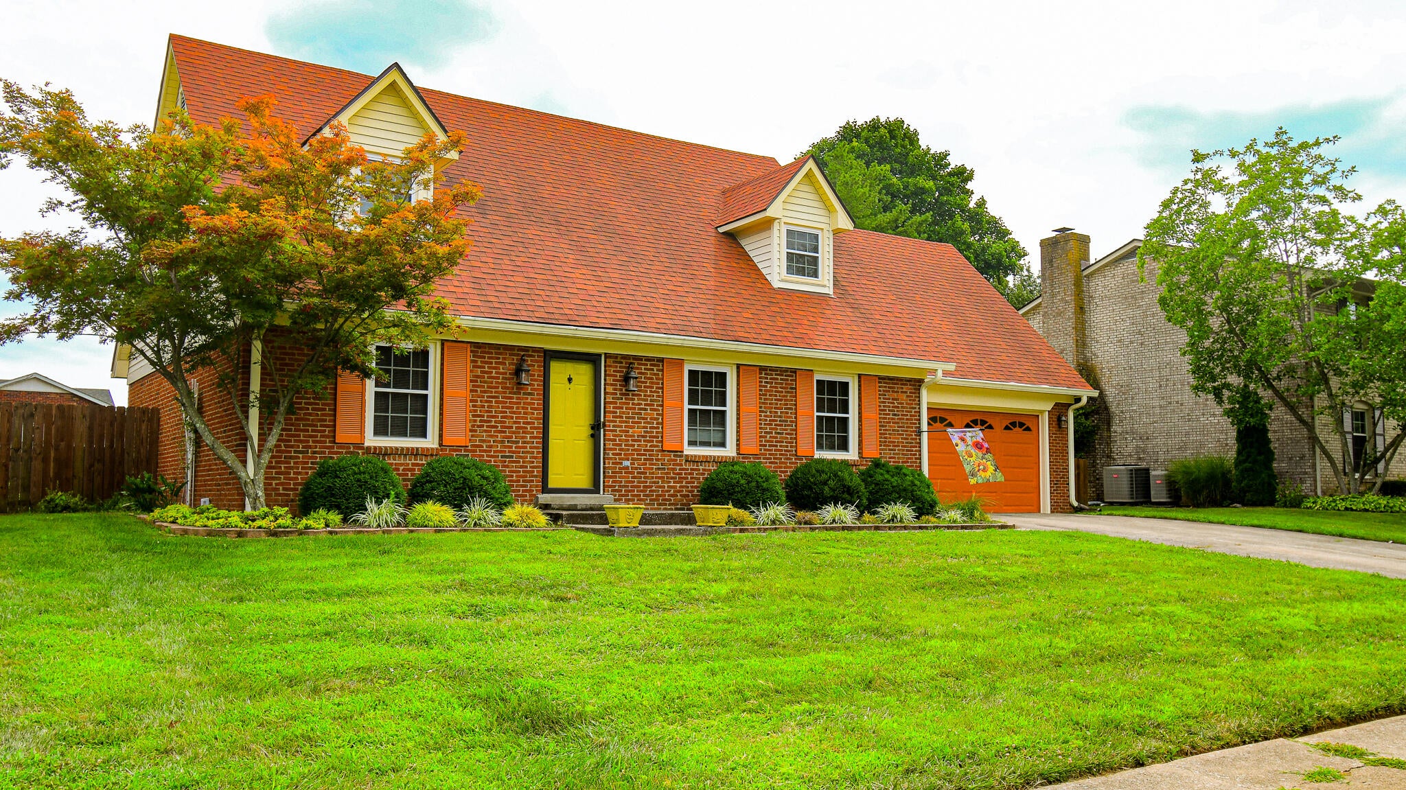 632 Deerfield Drive - Photo 2