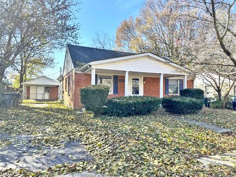 Photo of 636 Stratford Drive, Lexington, KY 40503 (MLS # 25505992)