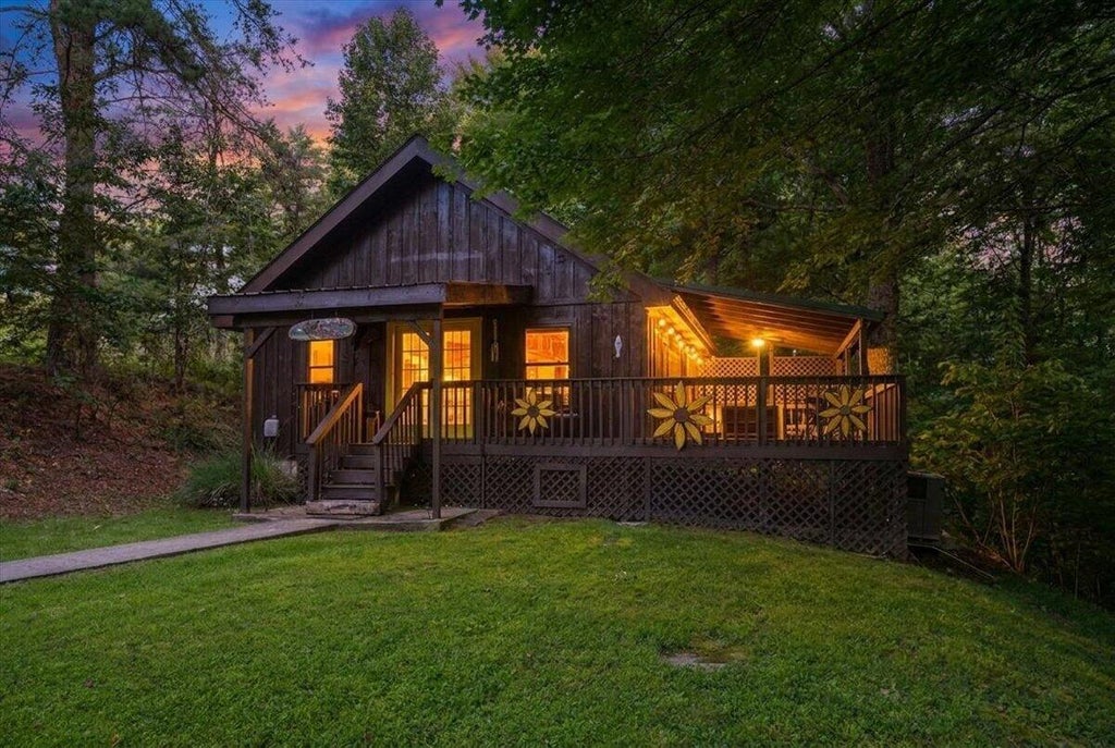 Photo of 785 Cliffview Road, Rogers, KY 41365 (MLS # 26025542)
