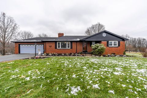 Photo of 803 Clintonville Road, Paris, KY 40361 (MLS # 25507497)