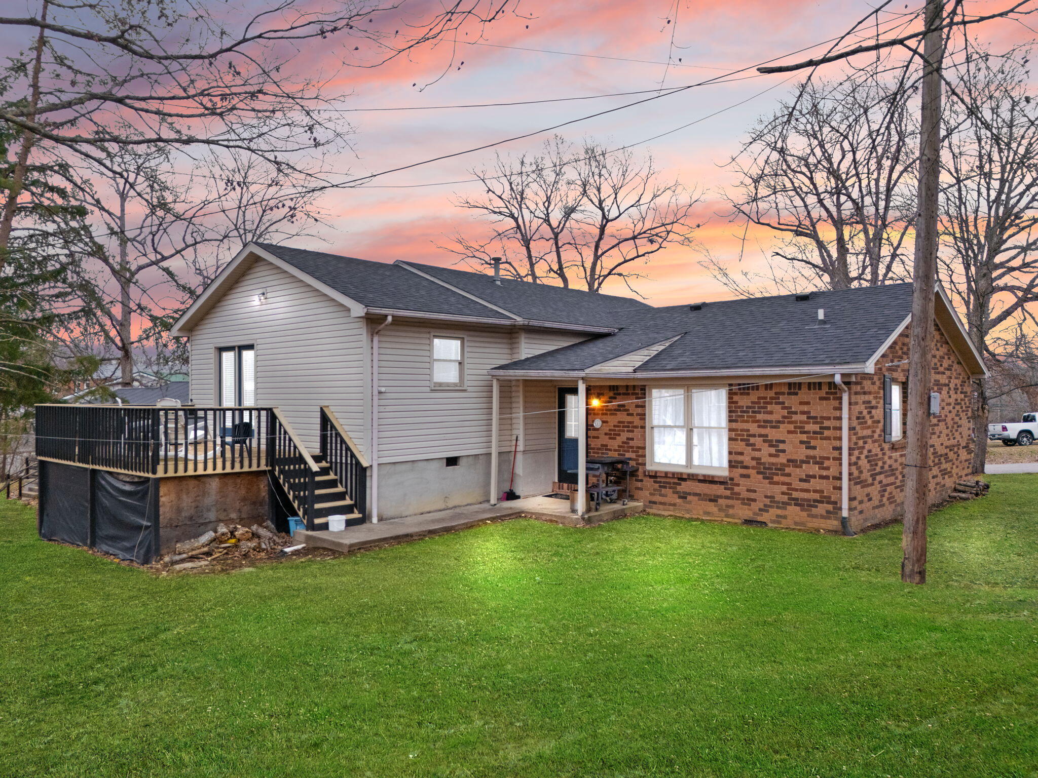 Stanton, Kentucky 40380, United States, 3 Bedrooms Bedrooms, ,2 BathroomsBathrooms,Residential,Active,5615