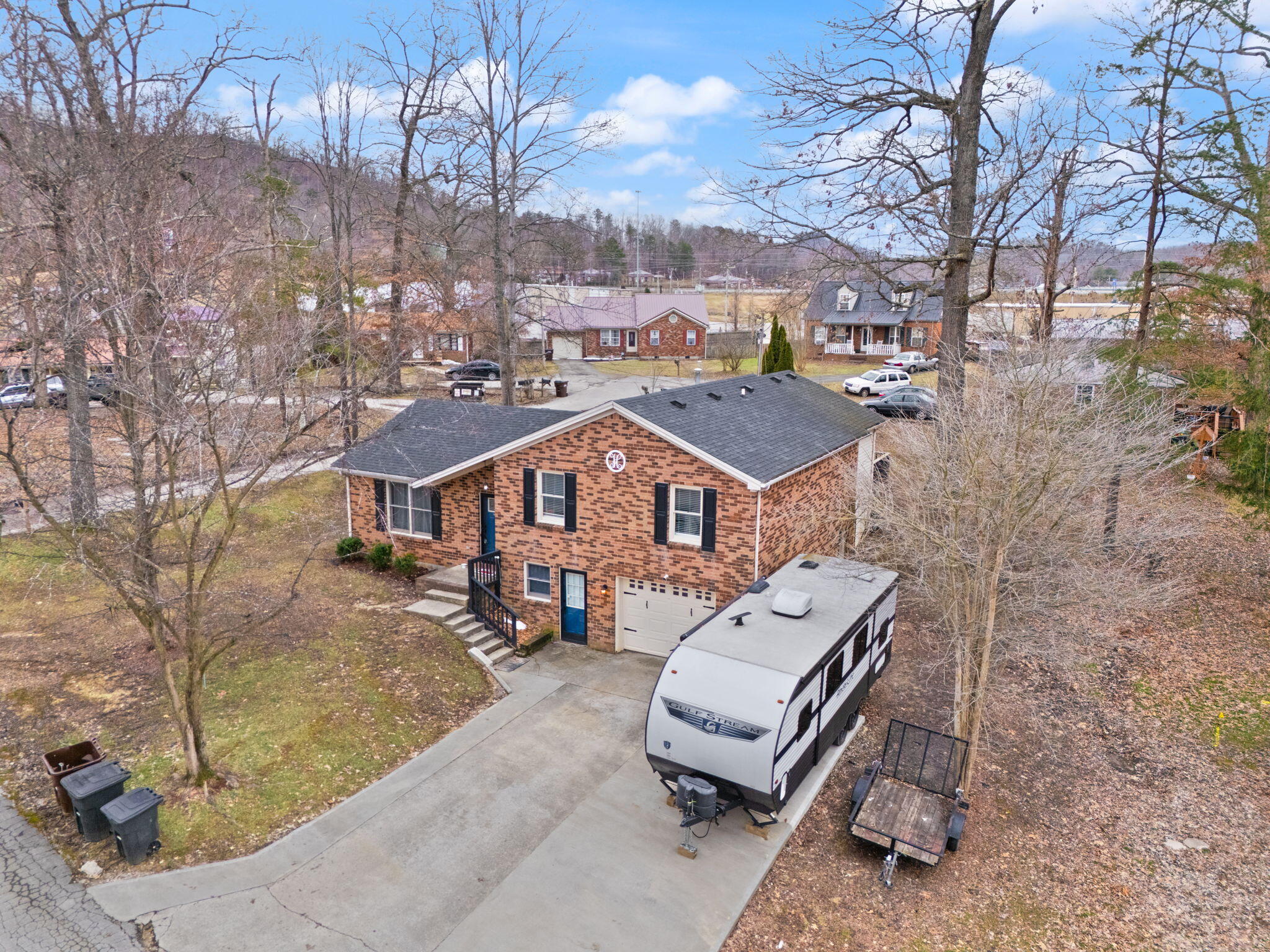 Stanton, Kentucky 40380, United States, 3 Bedrooms Bedrooms, ,2 BathroomsBathrooms,Residential,Active,5615