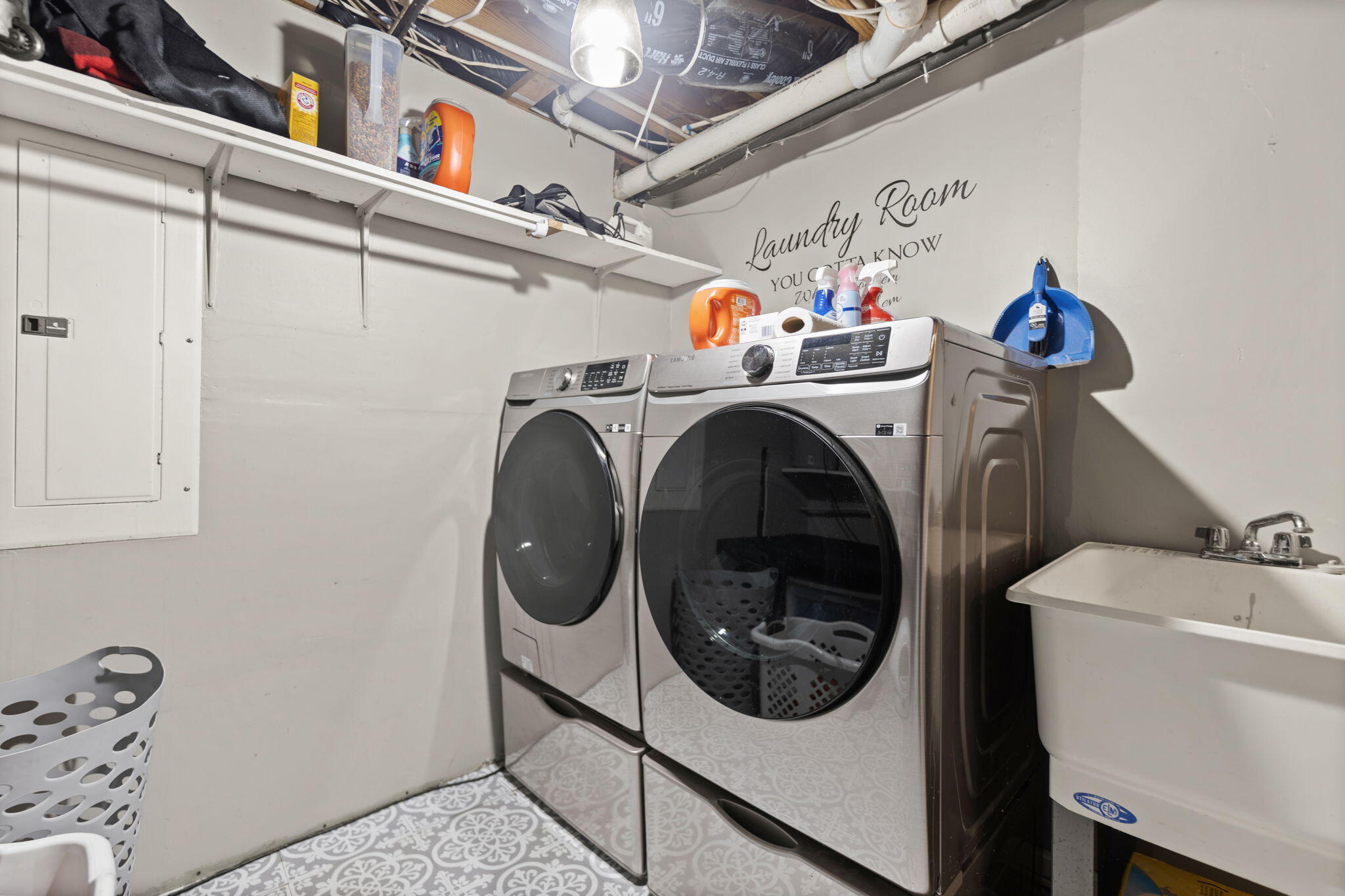 Stanton, Kentucky 40380, United States, 3 Bedrooms Bedrooms, ,2 BathroomsBathrooms,Residential,Active,5615