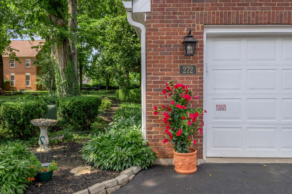 Photo of 272 Chippendale Circle, Lexington, KY 40517 (MLS # 26020475)