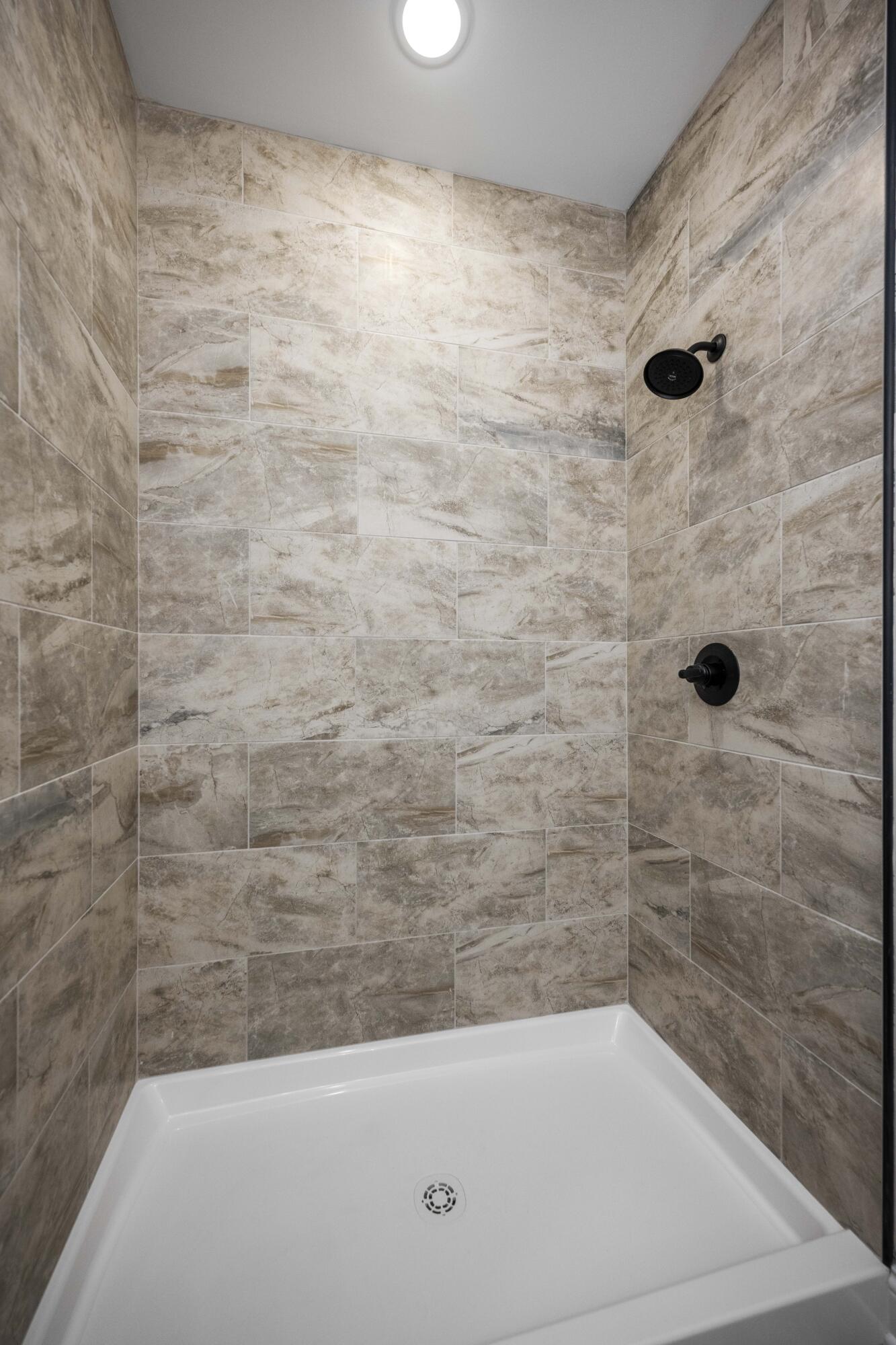 Richmond, Kentucky 40475, United States, 3 Bedrooms Bedrooms, ,2 BathroomsBathrooms,Residential,Active,50999