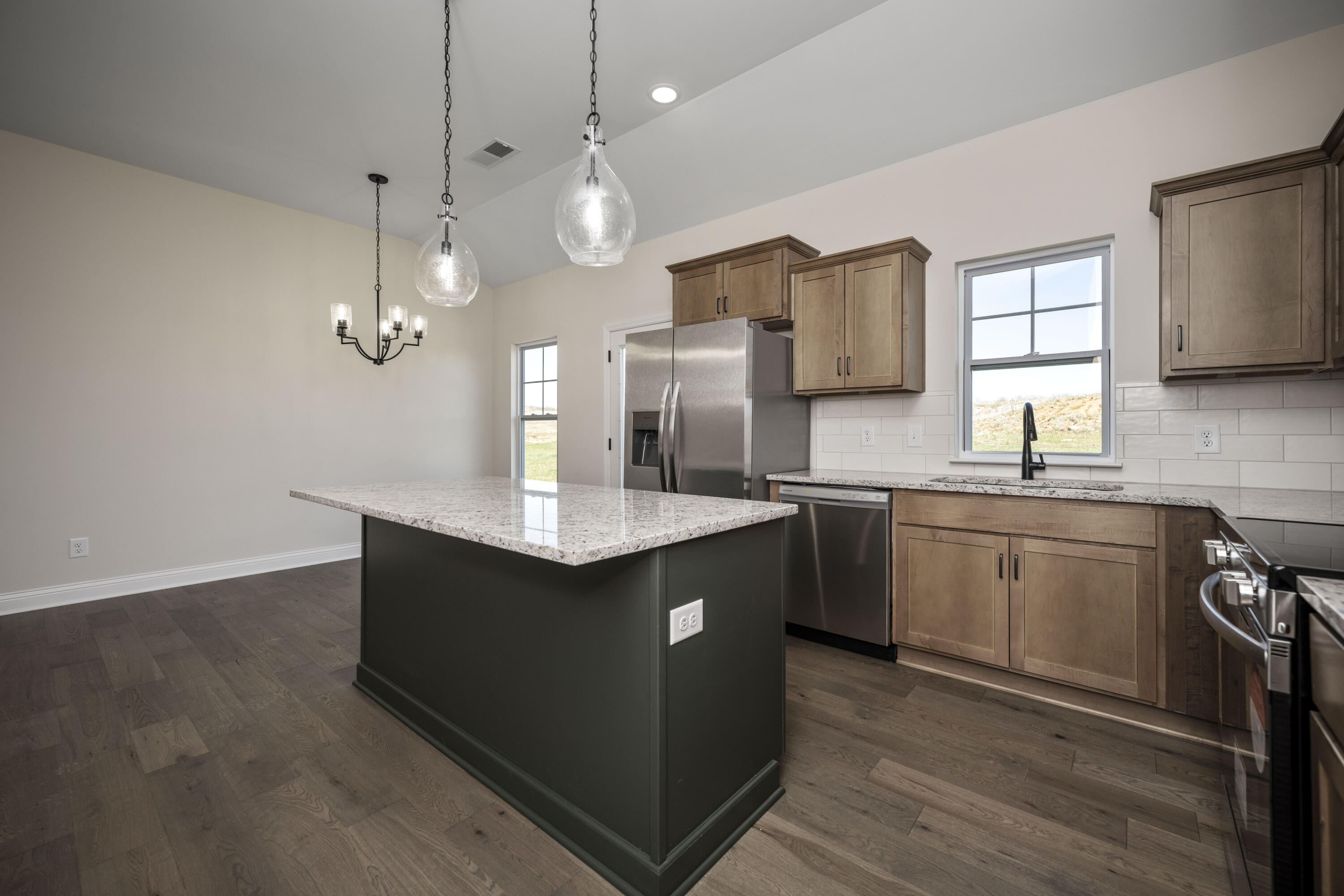 Richmond, Kentucky 40475, United States, 3 Bedrooms Bedrooms, ,2 BathroomsBathrooms,Residential,Active,50999