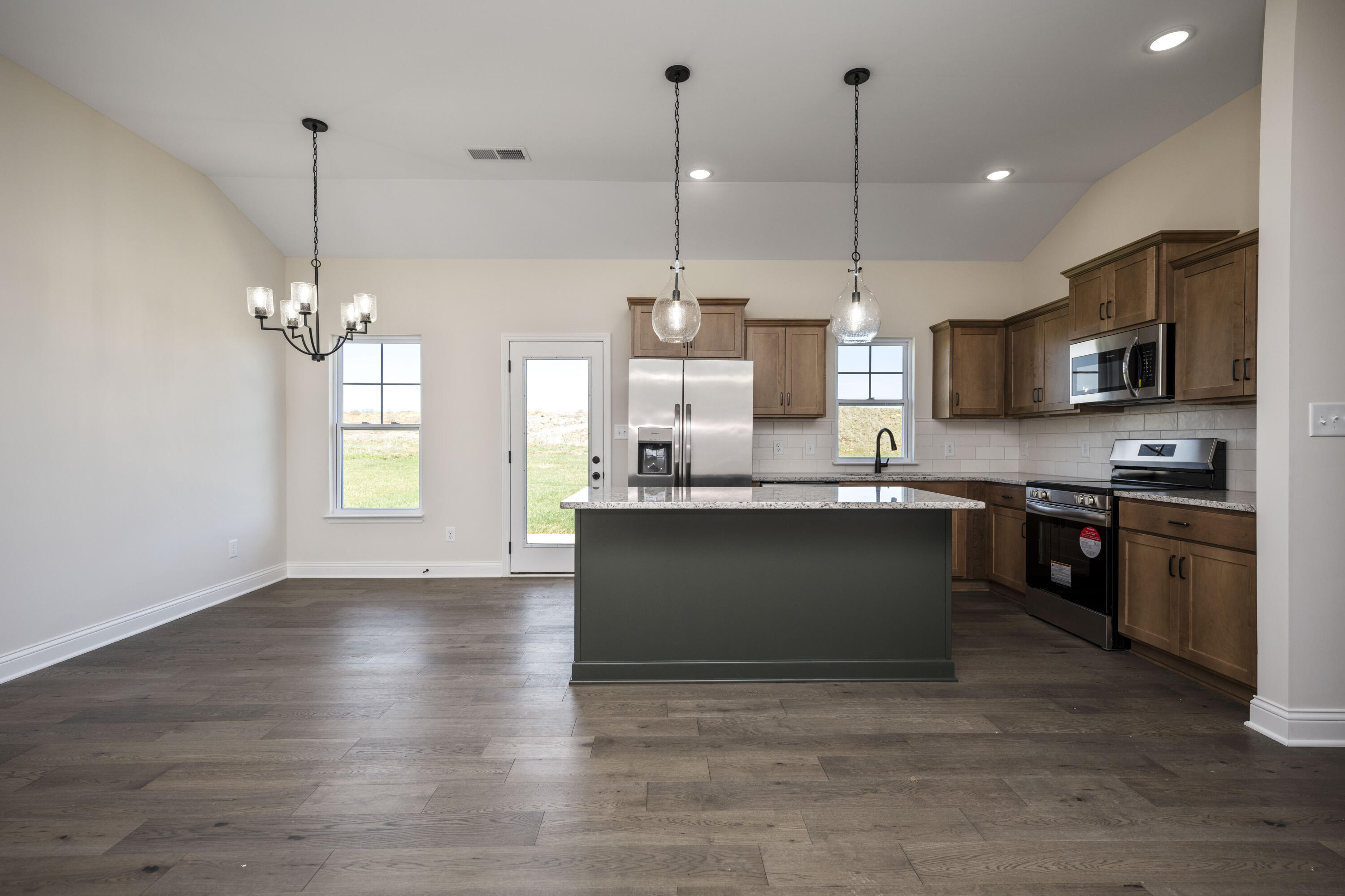 Richmond, Kentucky 40475, United States, 3 Bedrooms Bedrooms, ,2 BathroomsBathrooms,Residential,Active,50999