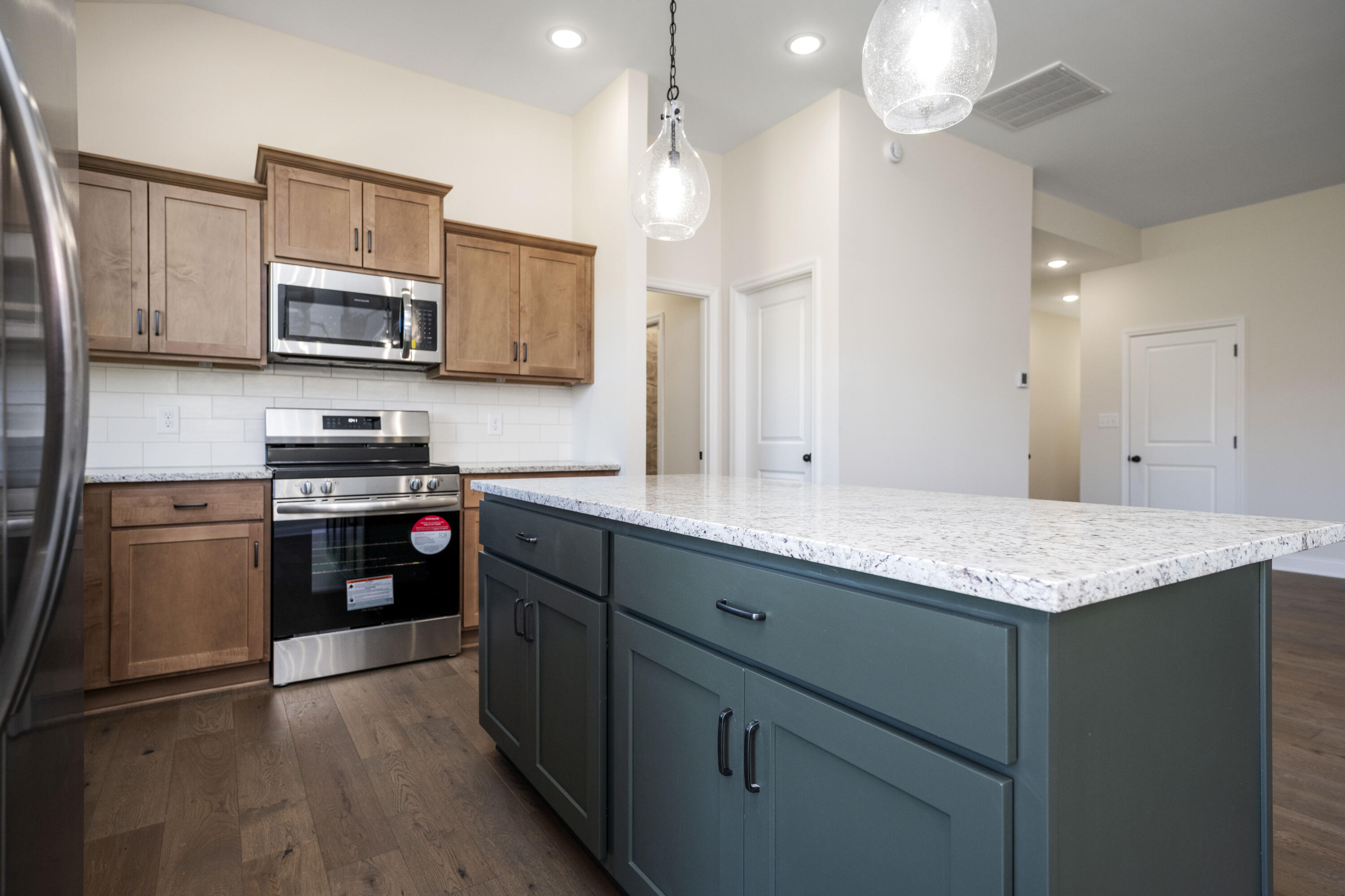 Richmond, Kentucky 40475, United States, 3 Bedrooms Bedrooms, ,2 BathroomsBathrooms,Residential,Active,50999