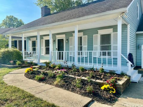 Photo of 1712 Huntsman Court, Lexington, KY 40515 (MLS # 25501750)