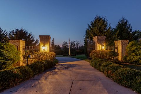 Photo of 150 Old Woods Drive, Nicholasville, KY 40356 (MLS # 25009777)