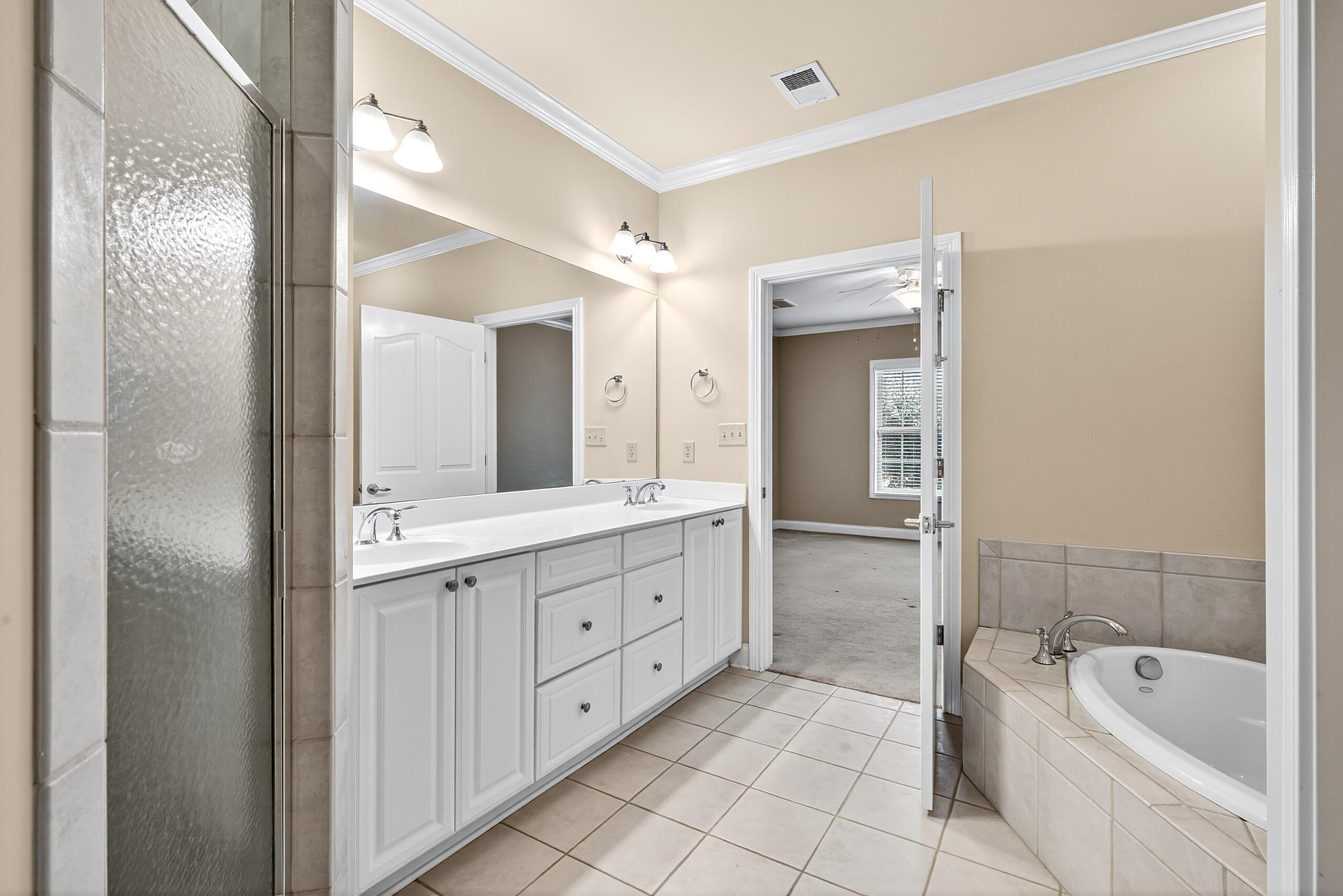 Lexington, Kentucky 40509, United States, 4 Bedrooms Bedrooms, ,3 BathroomsBathrooms,Residential,Active,202650