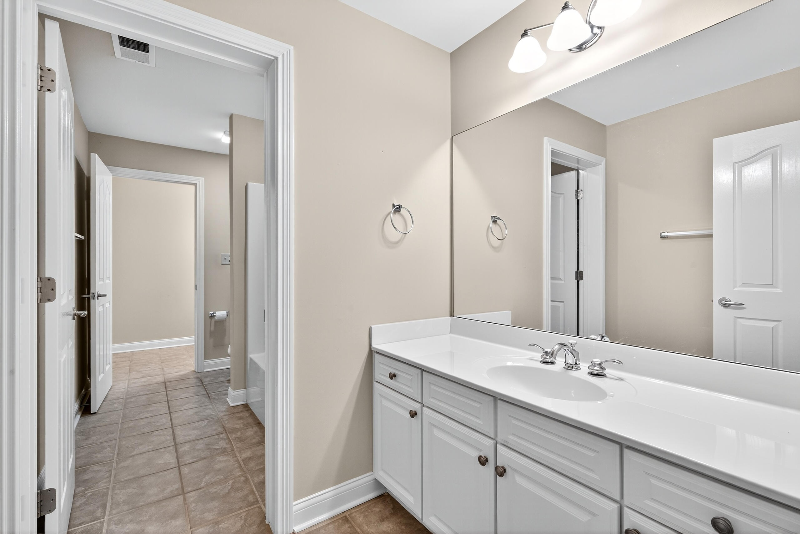 Lexington, Kentucky 40509, United States, 4 Bedrooms Bedrooms, ,3 BathroomsBathrooms,Residential,Active,202650