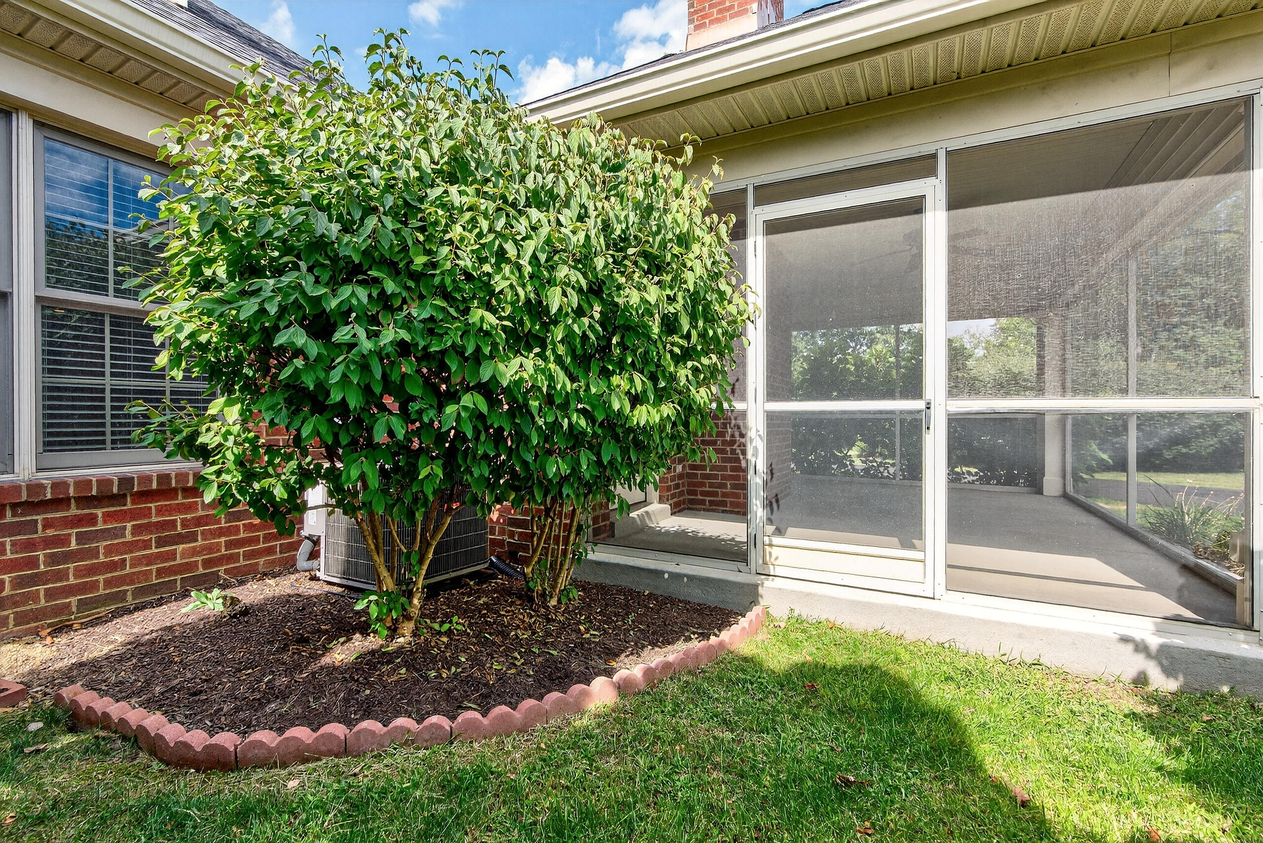 Lexington, Kentucky 40509, United States, 4 Bedrooms Bedrooms, ,3 BathroomsBathrooms,Residential,Active,202650