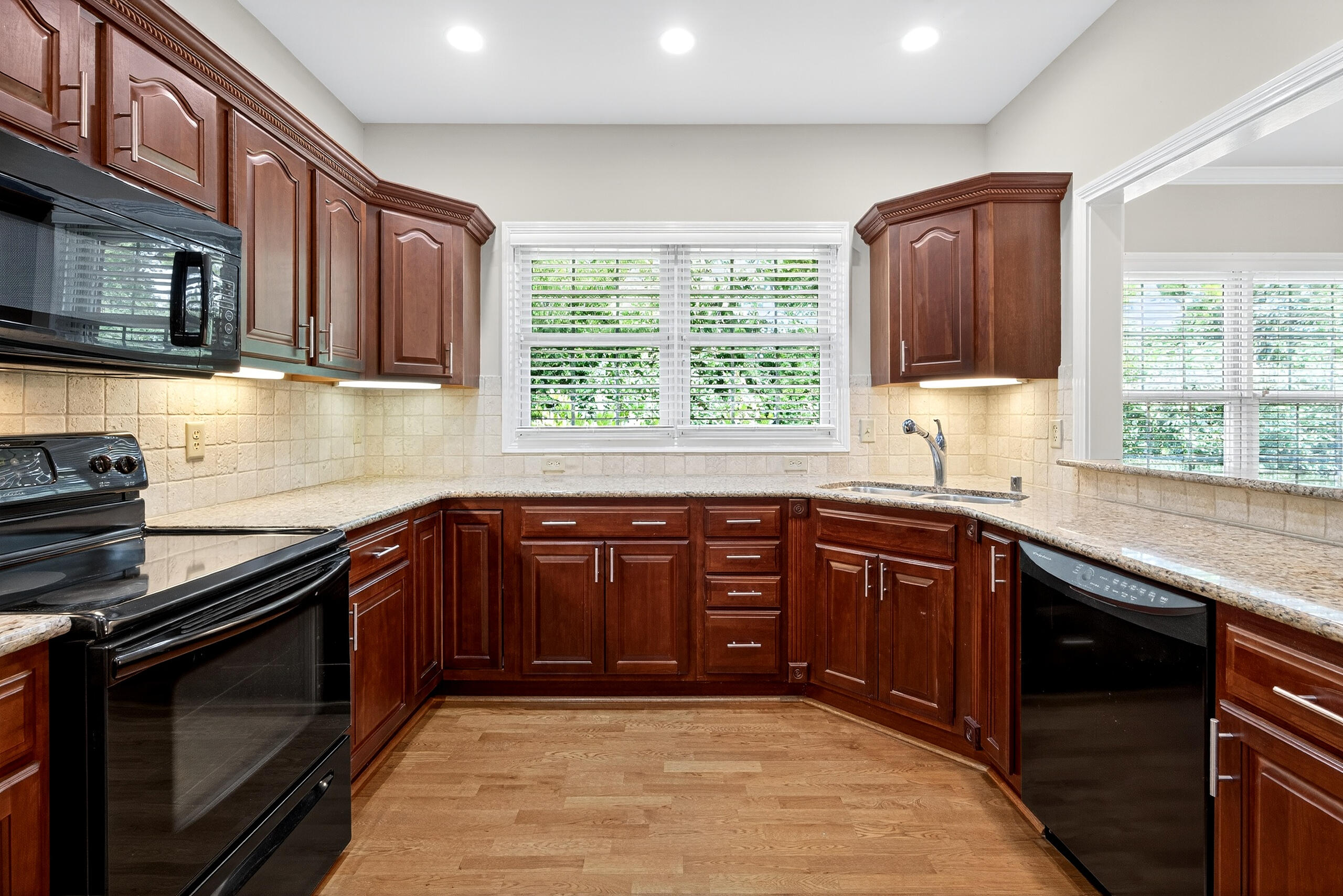 Lexington, Kentucky 40509, United States, 4 Bedrooms Bedrooms, ,3 BathroomsBathrooms,Residential,Active,202650