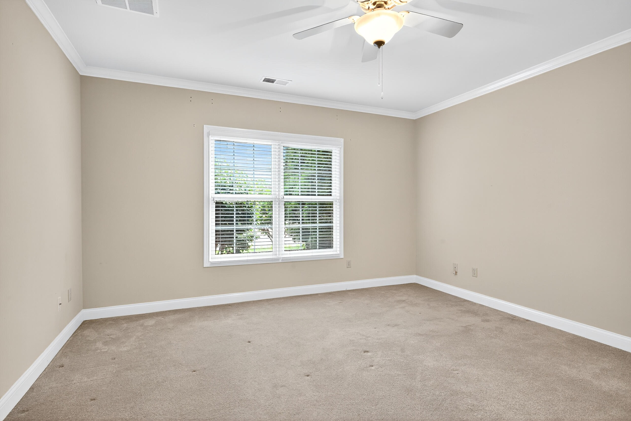 Lexington, Kentucky 40509, United States, 4 Bedrooms Bedrooms, ,3 BathroomsBathrooms,Residential,Active,202650