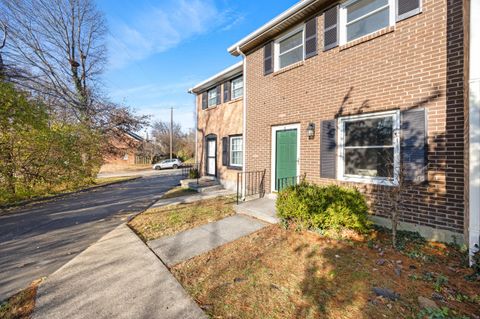 Photo of 3420 Gatewood Court B #B, Lexington, KY 40517 (MLS # 25507220)