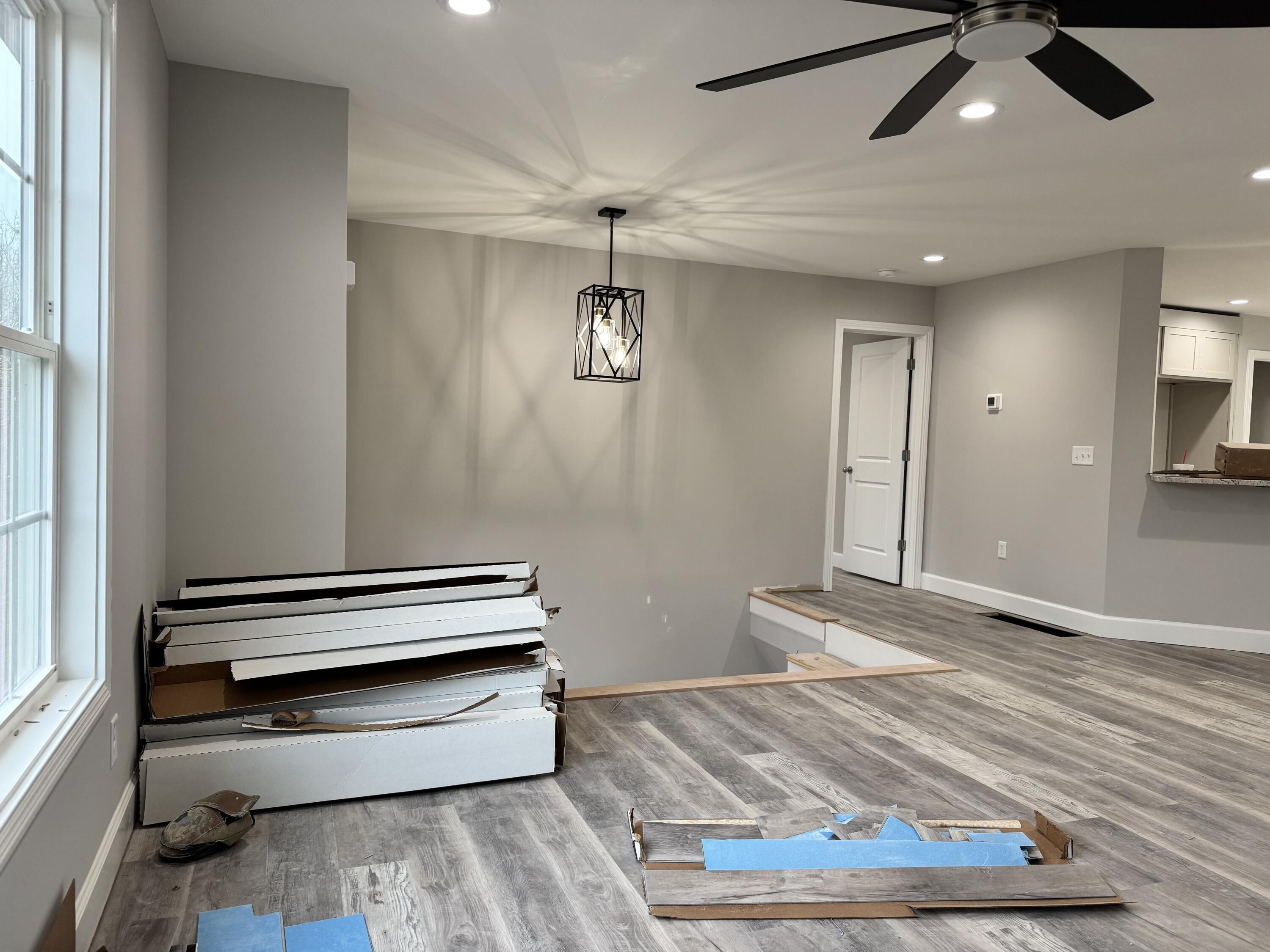 Richmond, Kentucky 40475, United States, 4 Bedrooms Bedrooms, ,3 BathroomsBathrooms,Residential,Contingent,24713