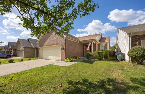 Photo of 349 Silver Creek Way, Lexington, KY 40511 (MLS # 25502932)