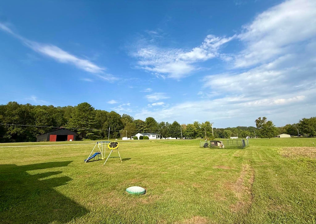 Photo of 25 Winslow Drive, Clay City, KY 40312 (MLS # 26025903)