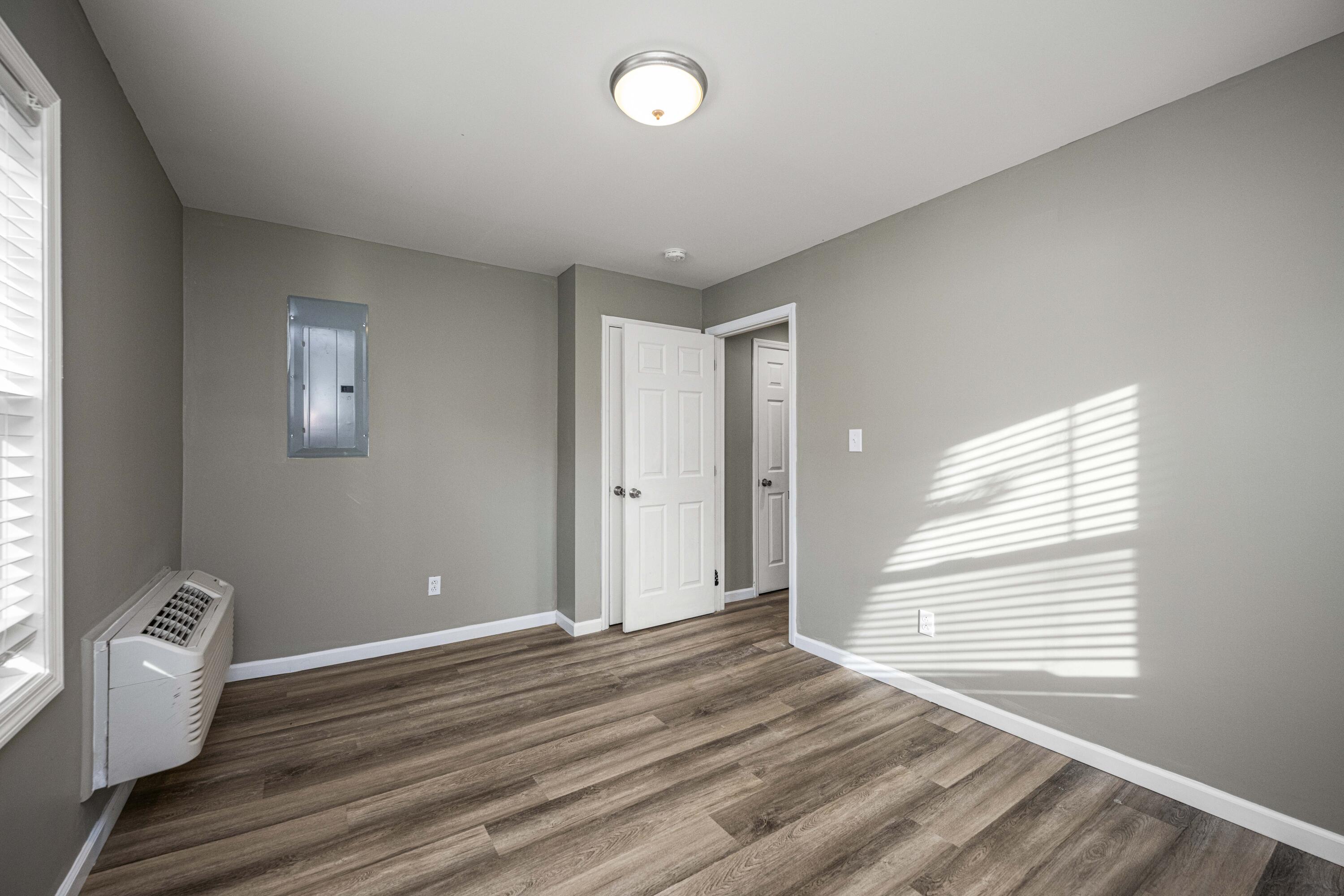 Richmond, Kentucky 40475, United States, 4 Bedrooms Bedrooms, ,4 BathroomsBathrooms,Residential,Contingent,12718