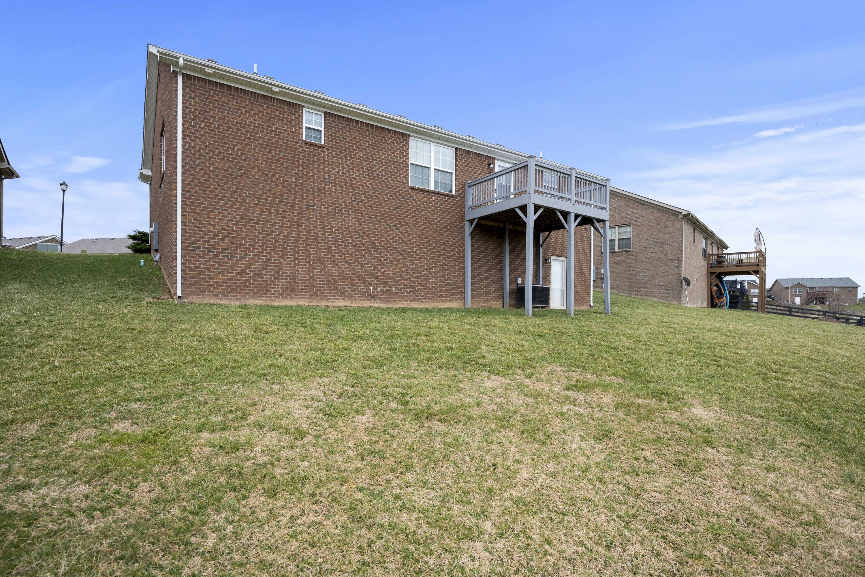 Richmond, Kentucky 40475, United States, 3 Bedrooms Bedrooms, ,2 BathroomsBathrooms,Residential,Active,84531