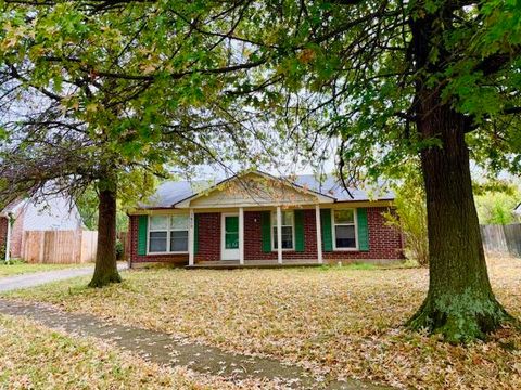 Photo of 3409 Colonnade Drive, Lexington, KY 40515 (MLS # 25502436)