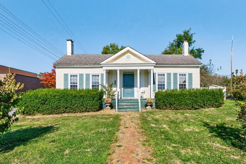 Photo of 1455 S Main Street, Paris, KY 40361 (MLS # 25504778)