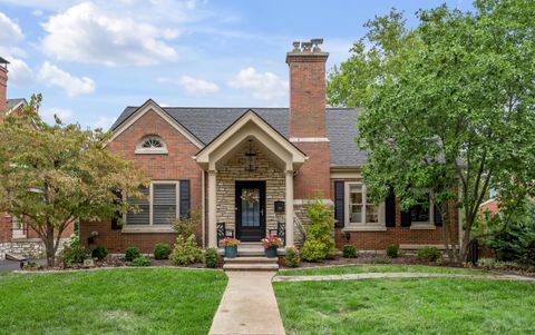 Photo of 425 Hart Road, Lexington, KY 40502 (MLS # 25503655)