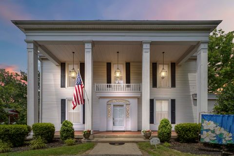 Photo of 305 Barnes Mill Road, Richmond, KY 40475 (MLS # 25016188)
