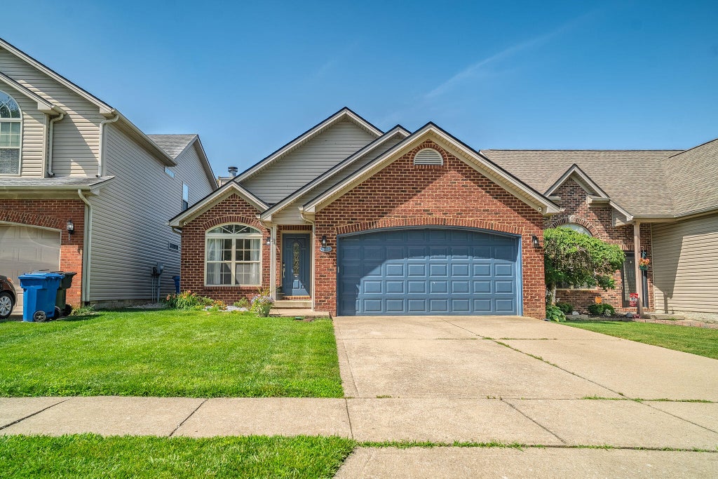 Photo of 3112 Many Oaks Park, Lexington, KY 40509 (MLS # 26024899)
