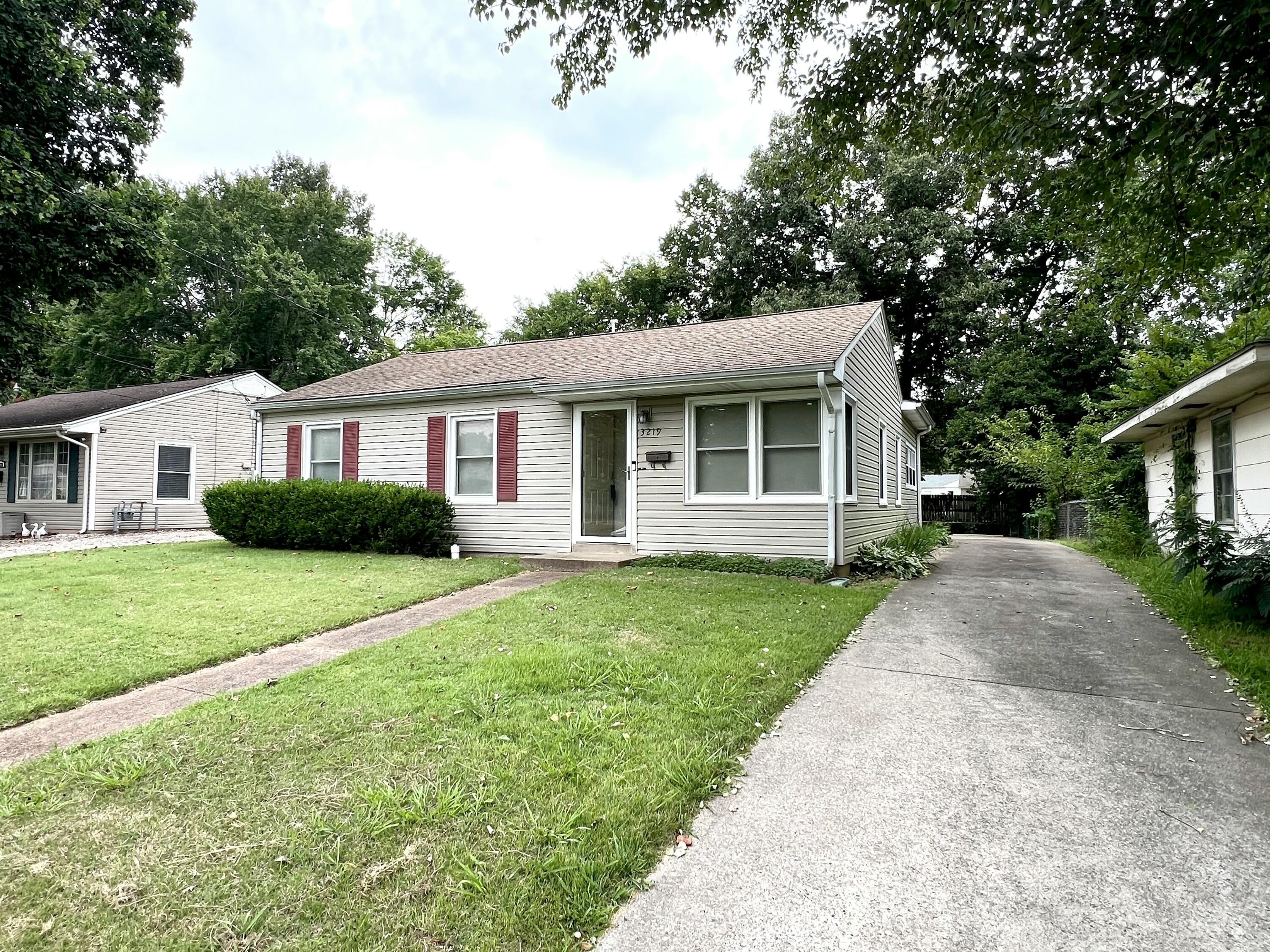 3219 Lorine Lane - Photo 2