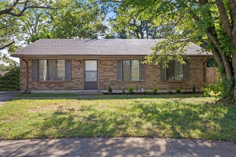 Photo of 3304 Fields Court, Lexington, KY 40515 (MLS # 25503129)